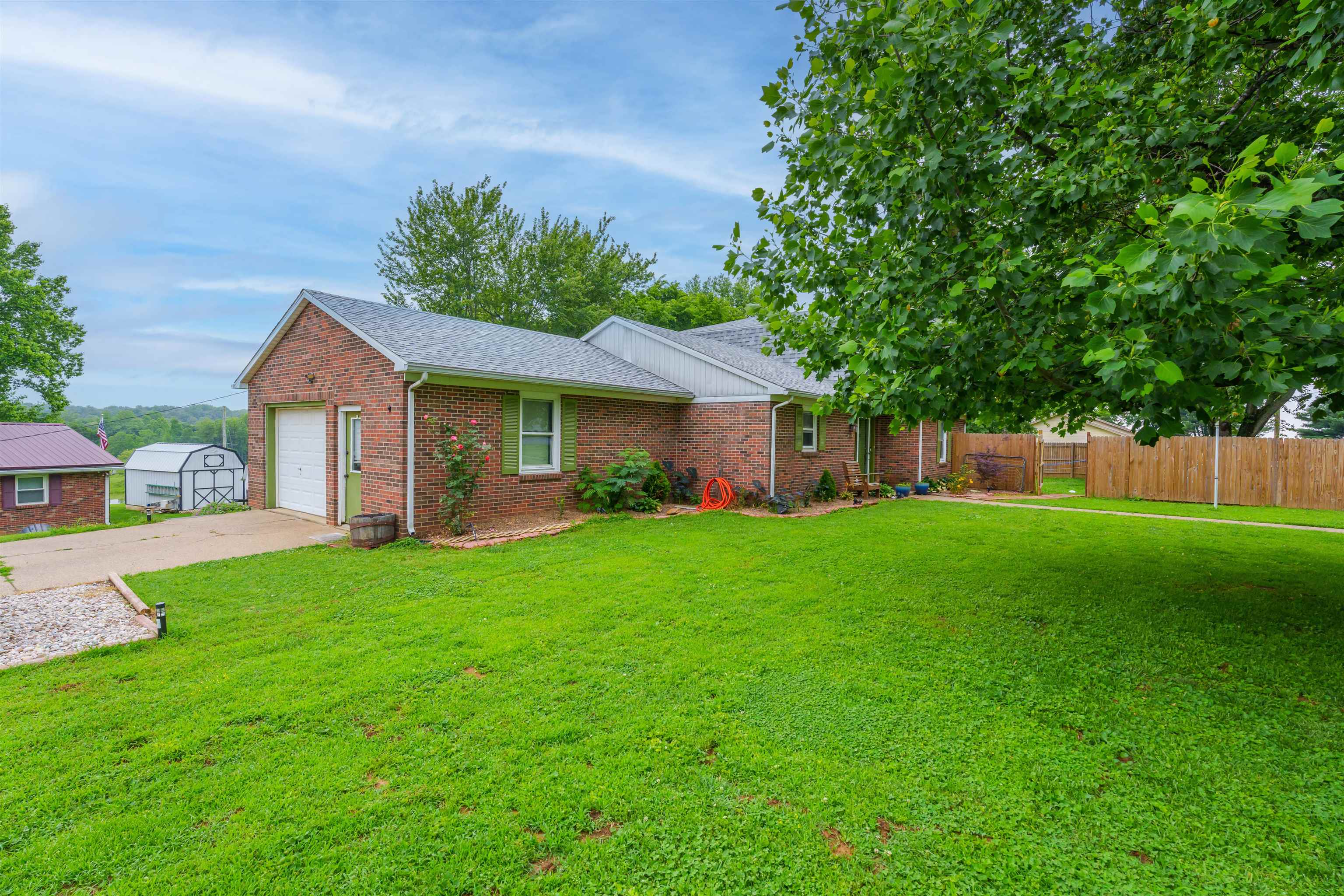 8524 Eastland Dr, Spottsville, Kentucky 42458, 4 Bedrooms Bedrooms, ,2 BathroomsBathrooms,Single Family Residence,For Sale,Eastland Dr,89709
