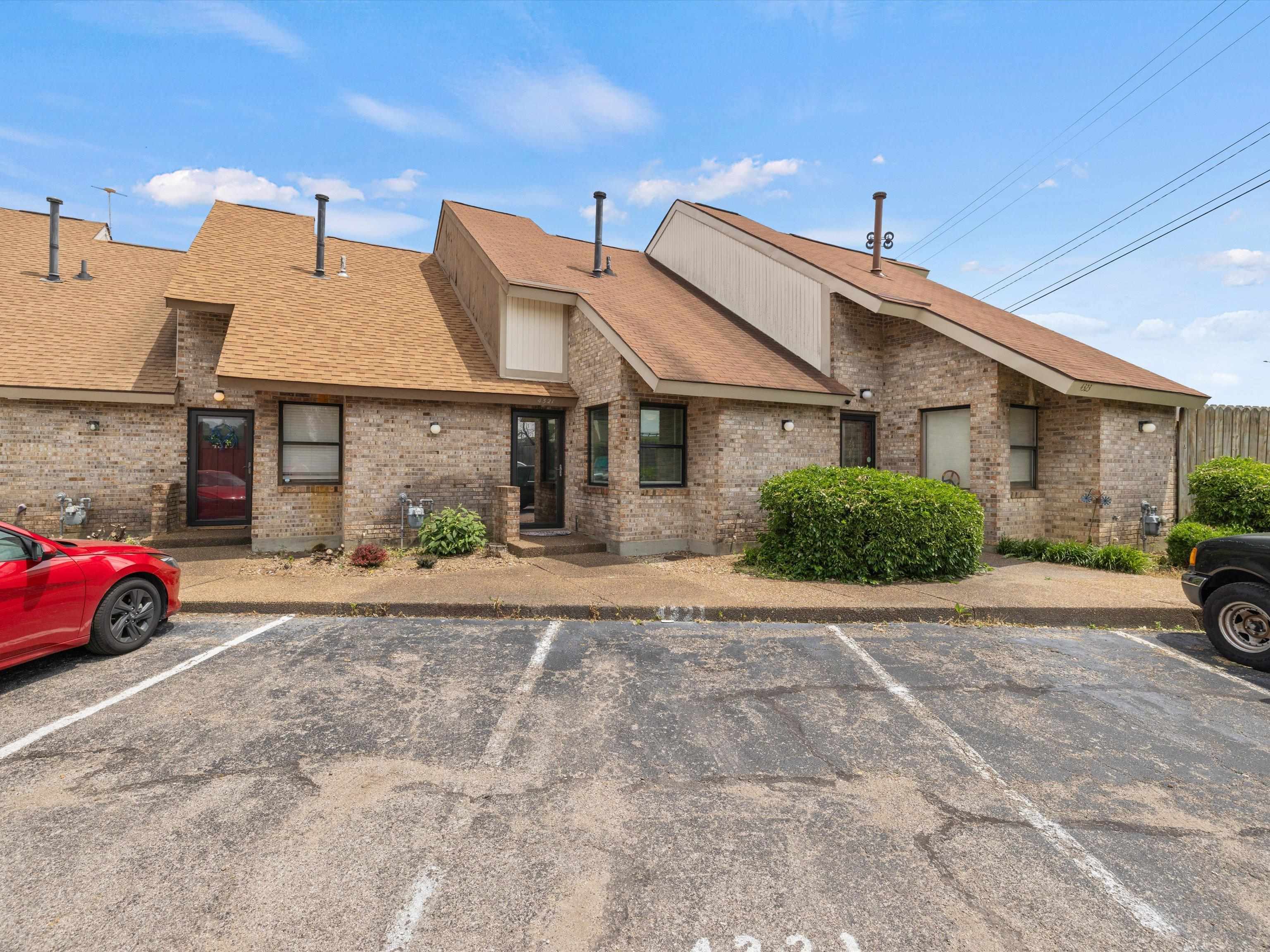 4321 Loft Cove, Owensboro, Kentucky 42303, 2 Bedrooms Bedrooms, ,1 BathroomBathrooms,Townhouse,For Sale,Loft Cove,89712