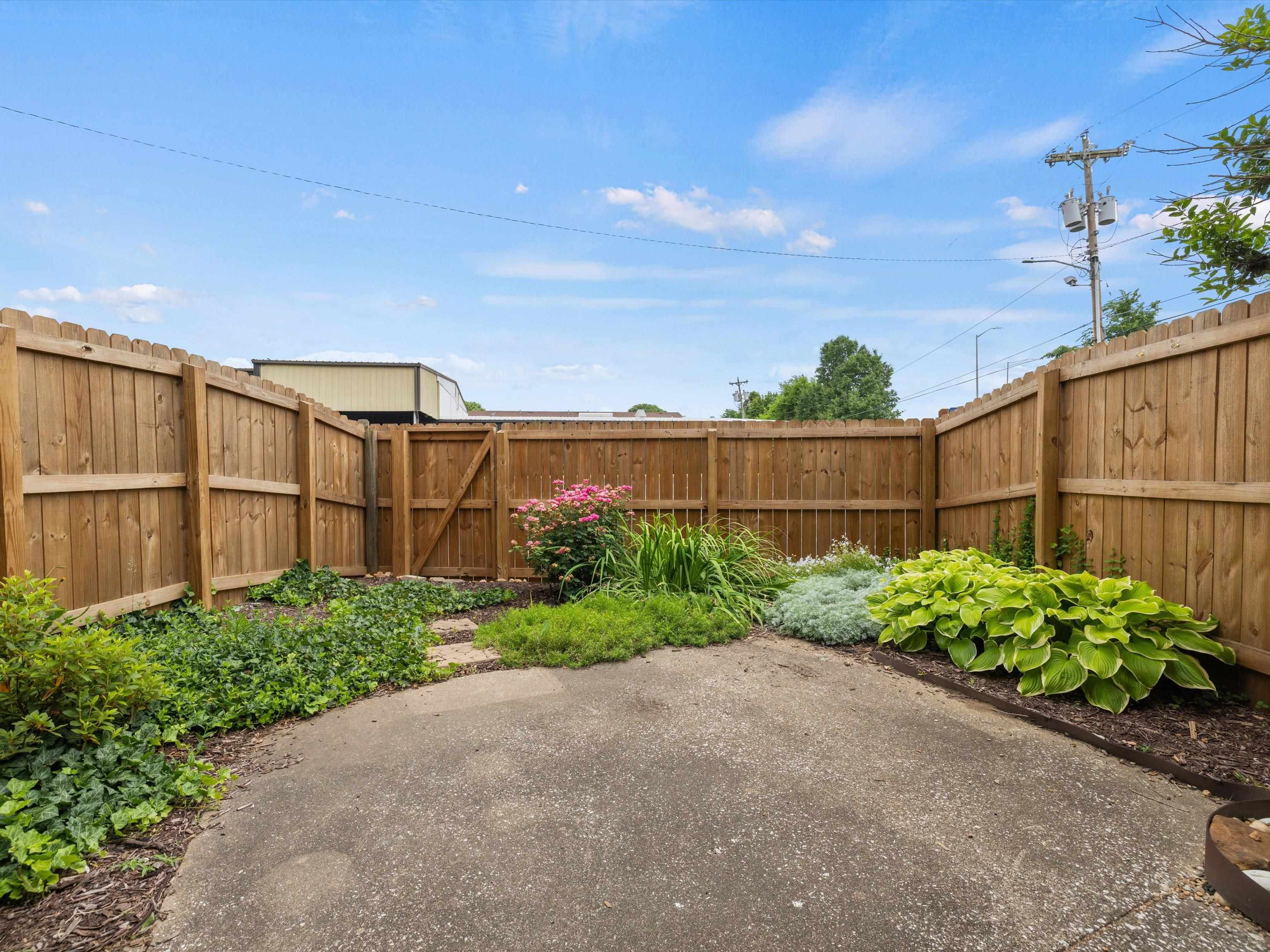4321 Loft Cove, Owensboro, Kentucky 42303, 2 Bedrooms Bedrooms, ,1 BathroomBathrooms,Townhouse,For Sale,Loft Cove,89712