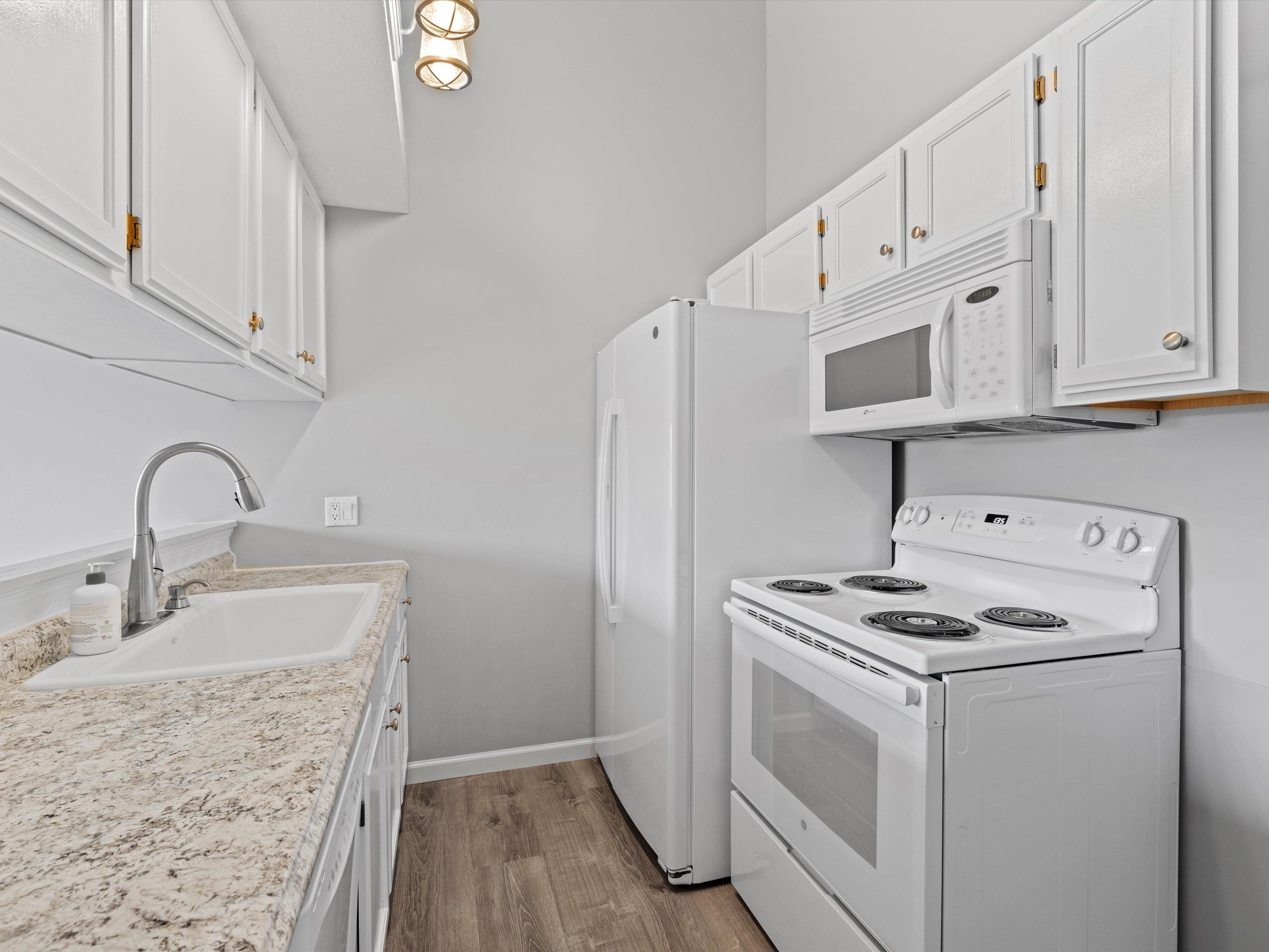 4321 Loft Cove, Owensboro, Kentucky 42303, 2 Bedrooms Bedrooms, ,1 BathroomBathrooms,Townhouse,For Sale,Loft Cove,89712