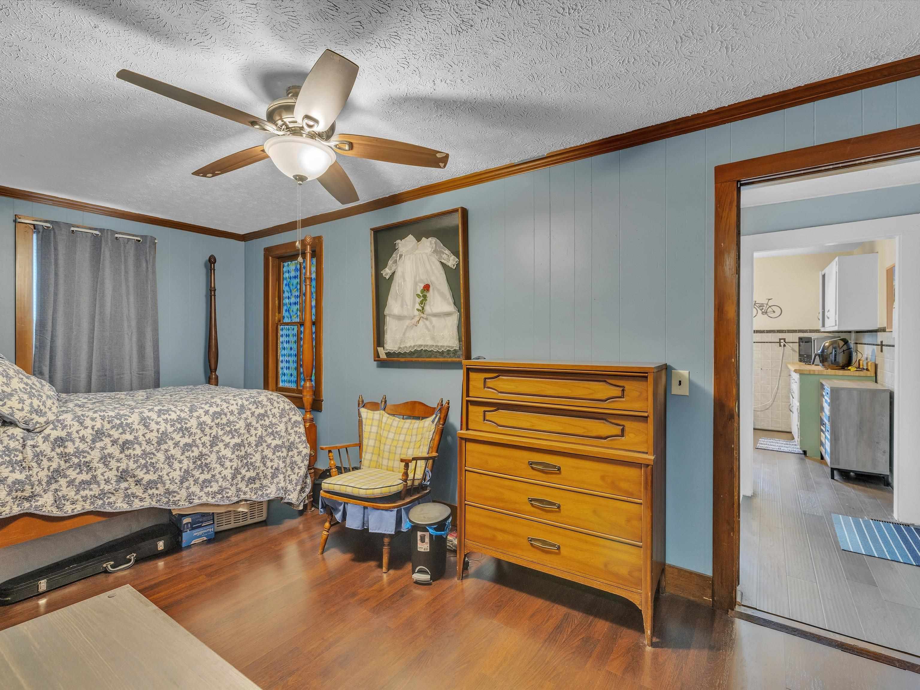 140 Main St, Hawesville, Kentucky 42348, 2 Bedrooms Bedrooms, ,1 BathroomBathrooms,Single Family Residence,For Sale,Main St,89713