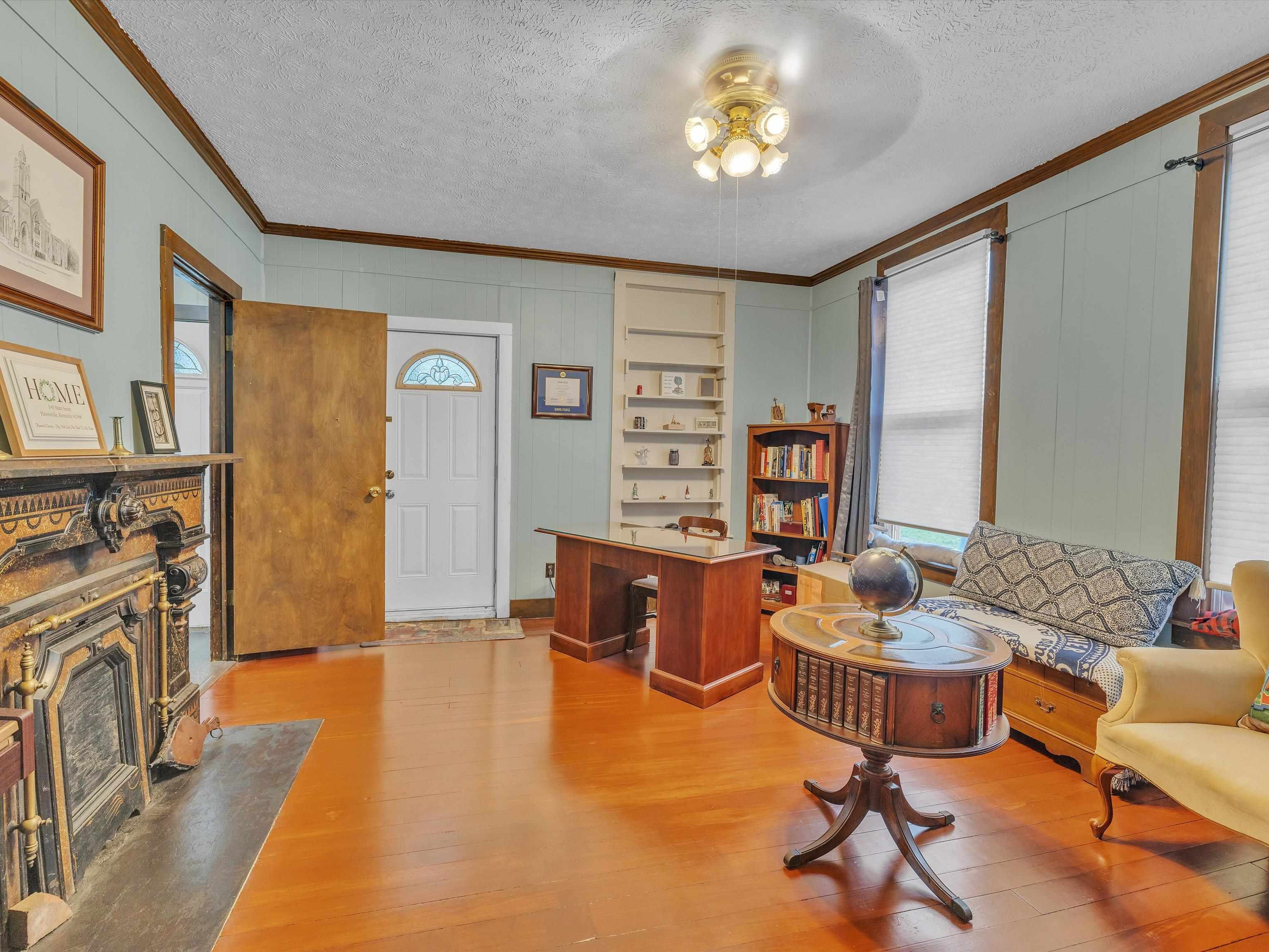 140 Main St, Hawesville, Kentucky 42348, 2 Bedrooms Bedrooms, ,1 BathroomBathrooms,Single Family Residence,For Sale,Main St,89713