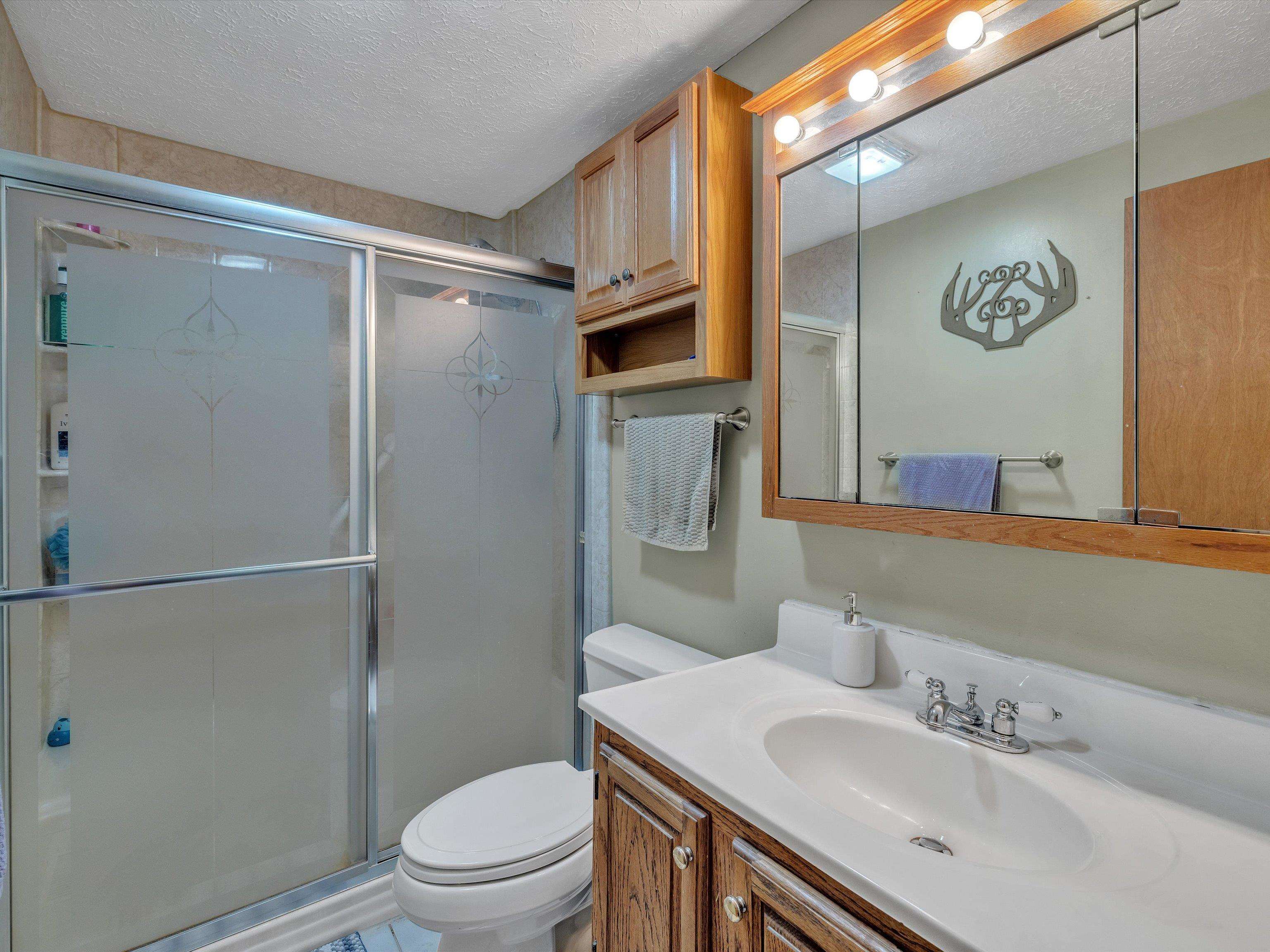 2424 Strickland Drive, Owensboro, Kentucky 42301, 3 Bedrooms Bedrooms, ,1 BathroomBathrooms,Single Family Residence,For Sale,Strickland Drive,89714