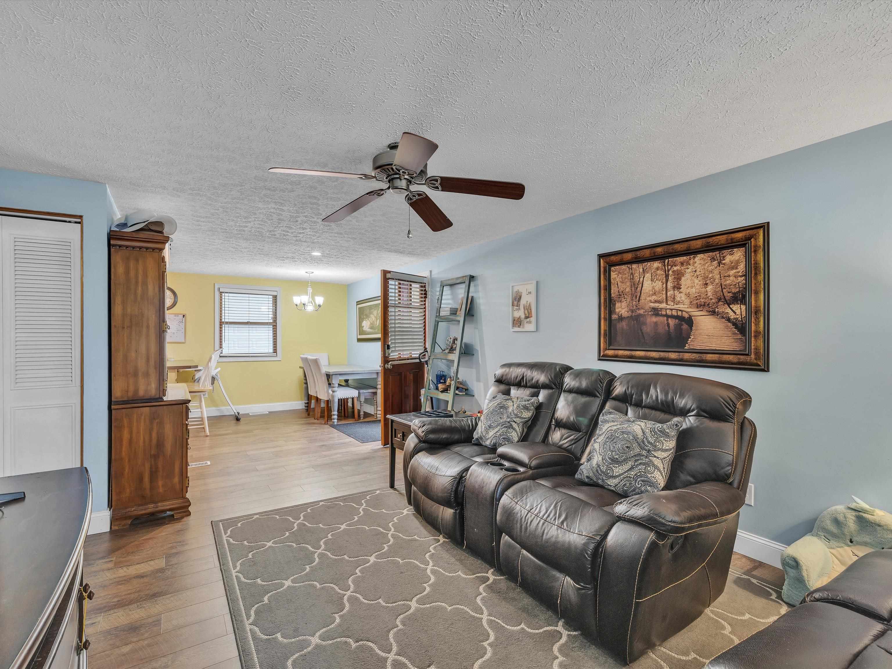 2424 Strickland Drive, Owensboro, Kentucky 42301, 3 Bedrooms Bedrooms, ,1 BathroomBathrooms,Single Family Residence,For Sale,Strickland Drive,89714