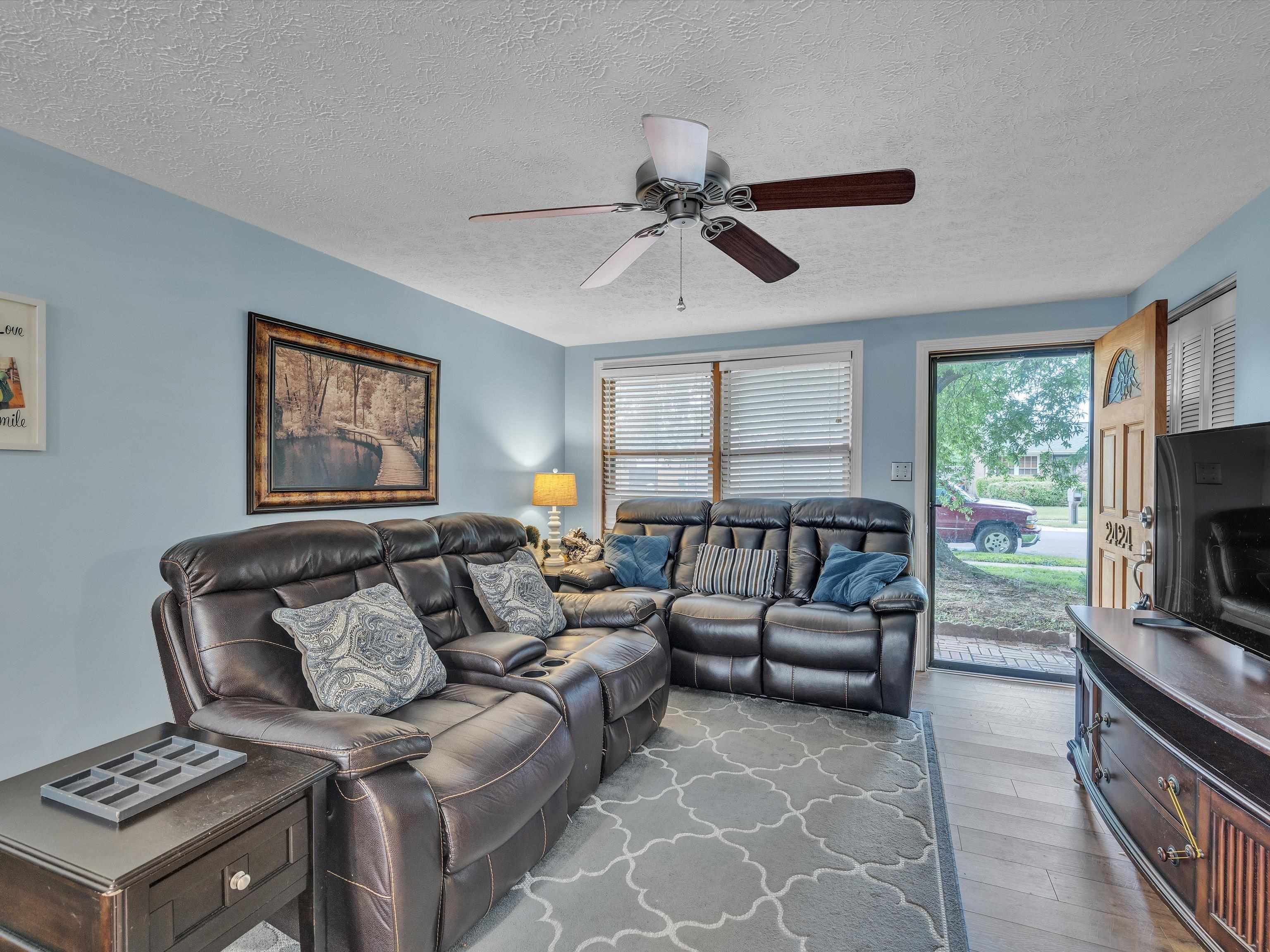 2424 Strickland Drive, Owensboro, Kentucky 42301, 3 Bedrooms Bedrooms, ,1 BathroomBathrooms,Single Family Residence,For Sale,Strickland Drive,89714
