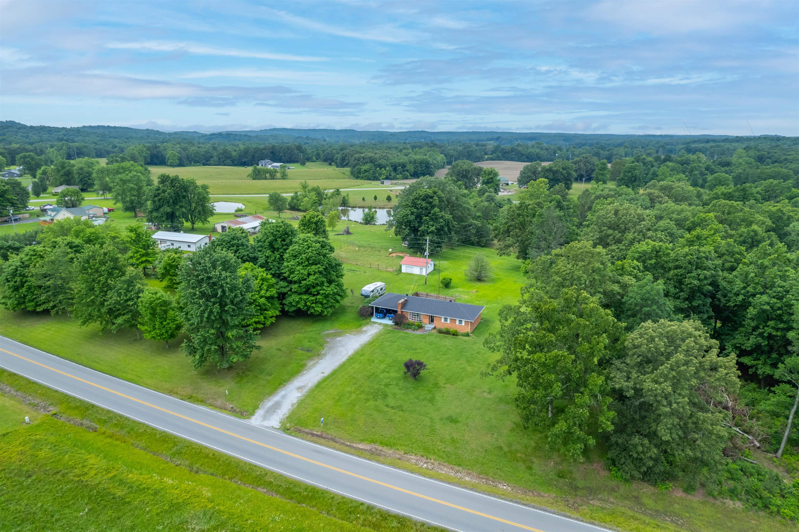 3252 Highway 231, Beaver Dam, Kentucky 42320, 3 Bedrooms Bedrooms, ,2 BathroomsBathrooms,Single Family Residence,For Sale,Highway 231,89716
