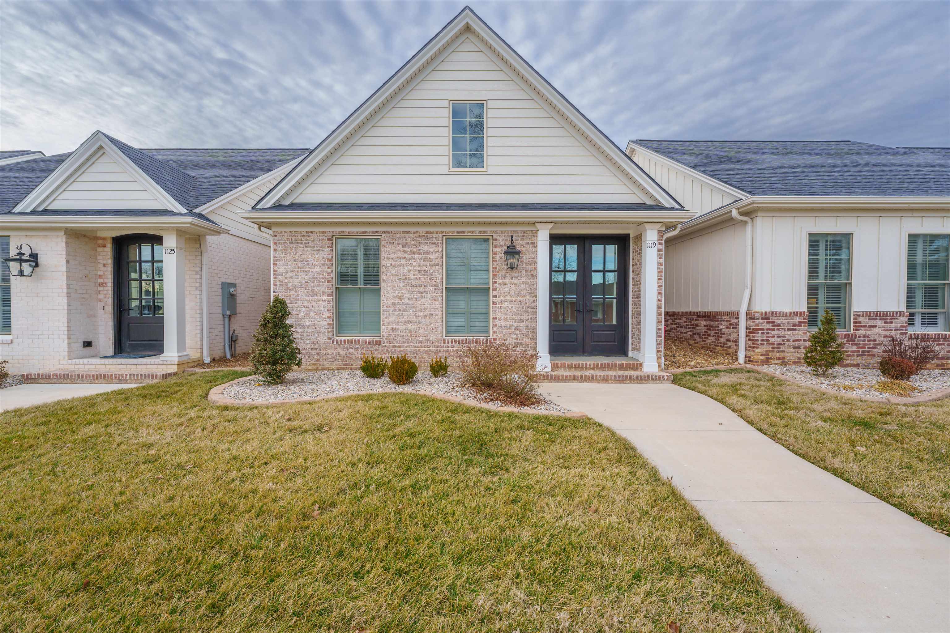 1119 Hill Ave, Owensboro, Kentucky 42301, 2 Bedrooms Bedrooms, ,2 BathroomsBathrooms,Single Family Residence,For Sale,Hill Ave,89717