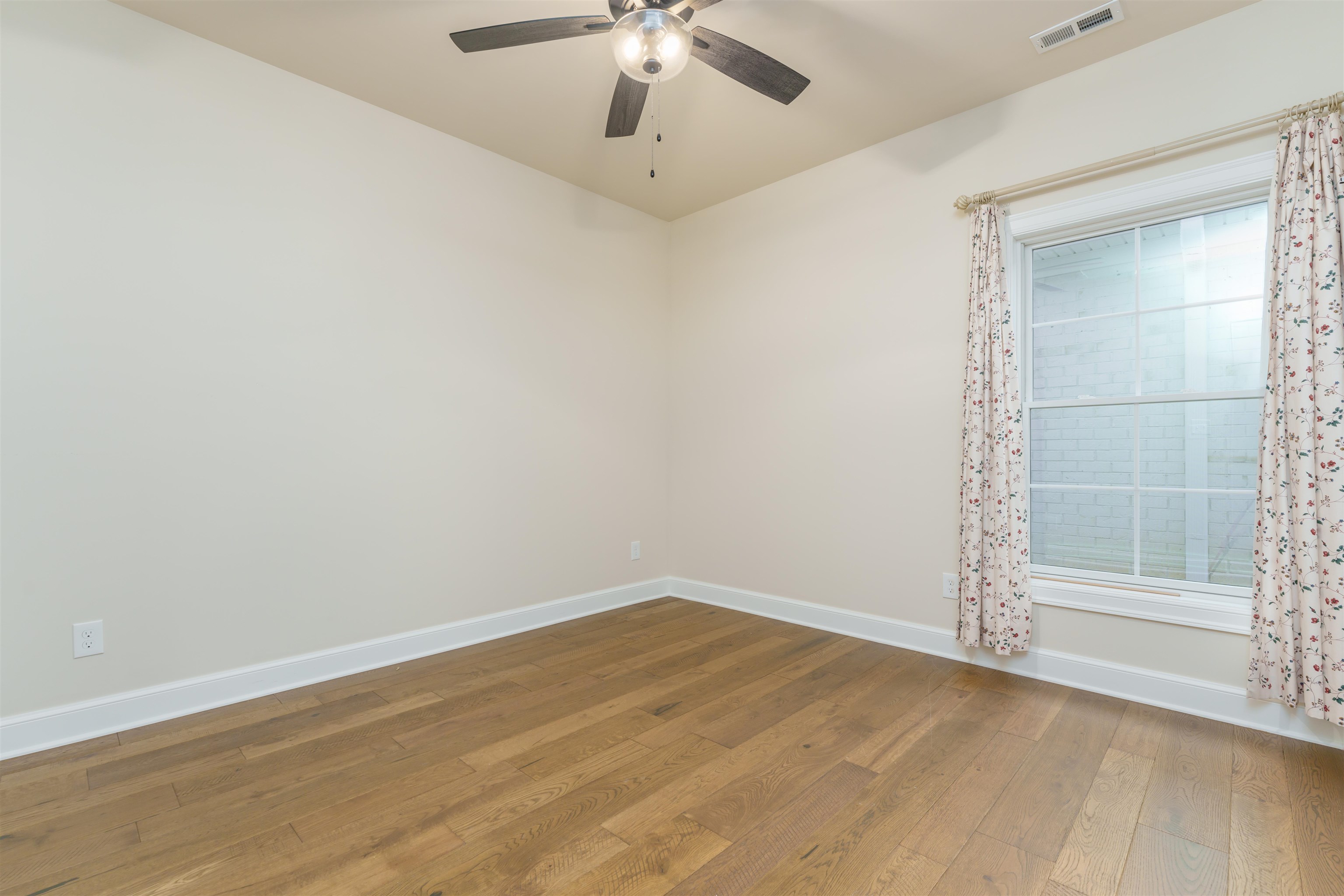 1119 Hill Ave, Owensboro, Kentucky 42301, 2 Bedrooms Bedrooms, ,2 BathroomsBathrooms,Single Family Residence,For Sale,Hill Ave,89717