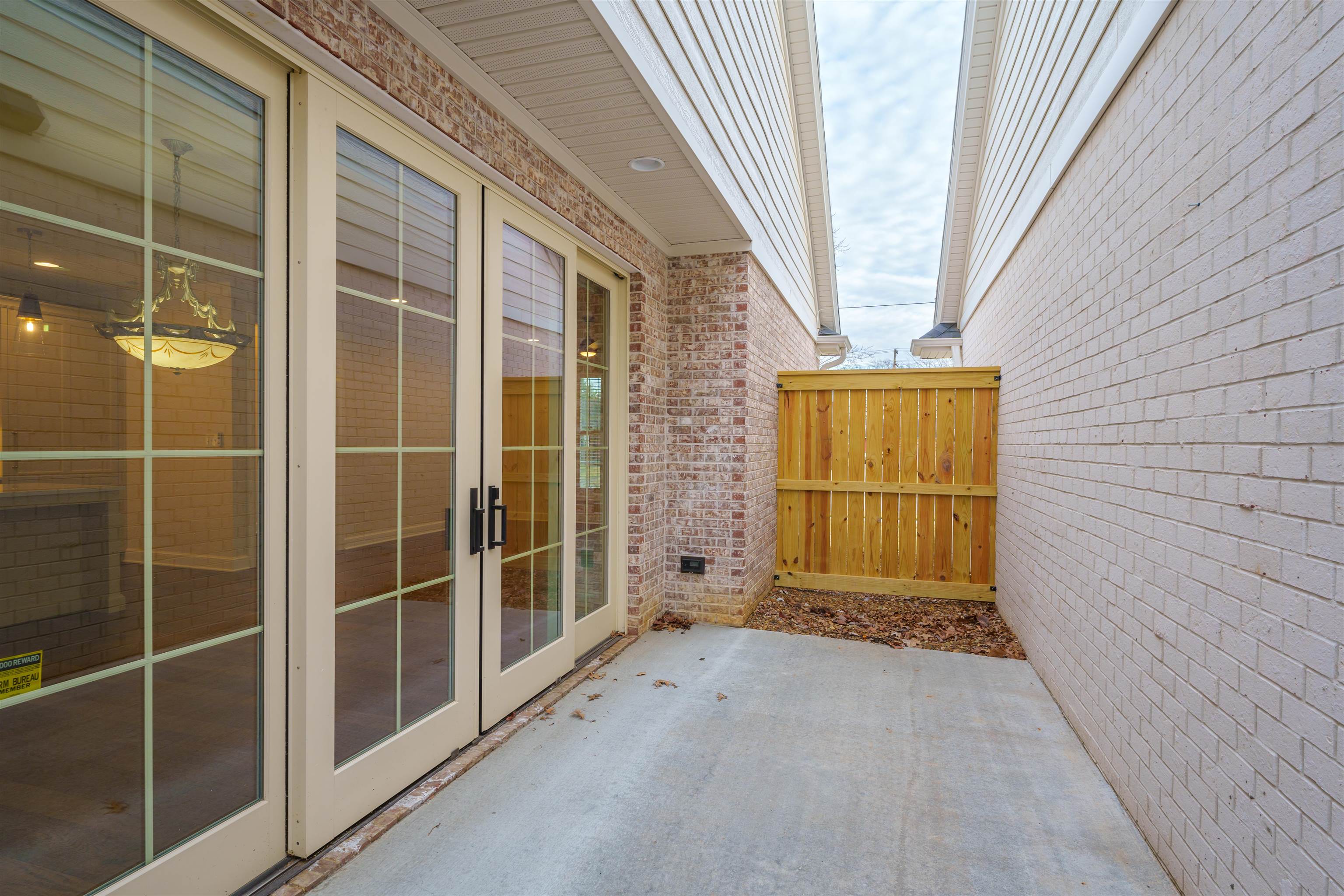 1119 Hill Ave, Owensboro, Kentucky 42301, 2 Bedrooms Bedrooms, ,2 BathroomsBathrooms,Single Family Residence,For Sale,Hill Ave,89717