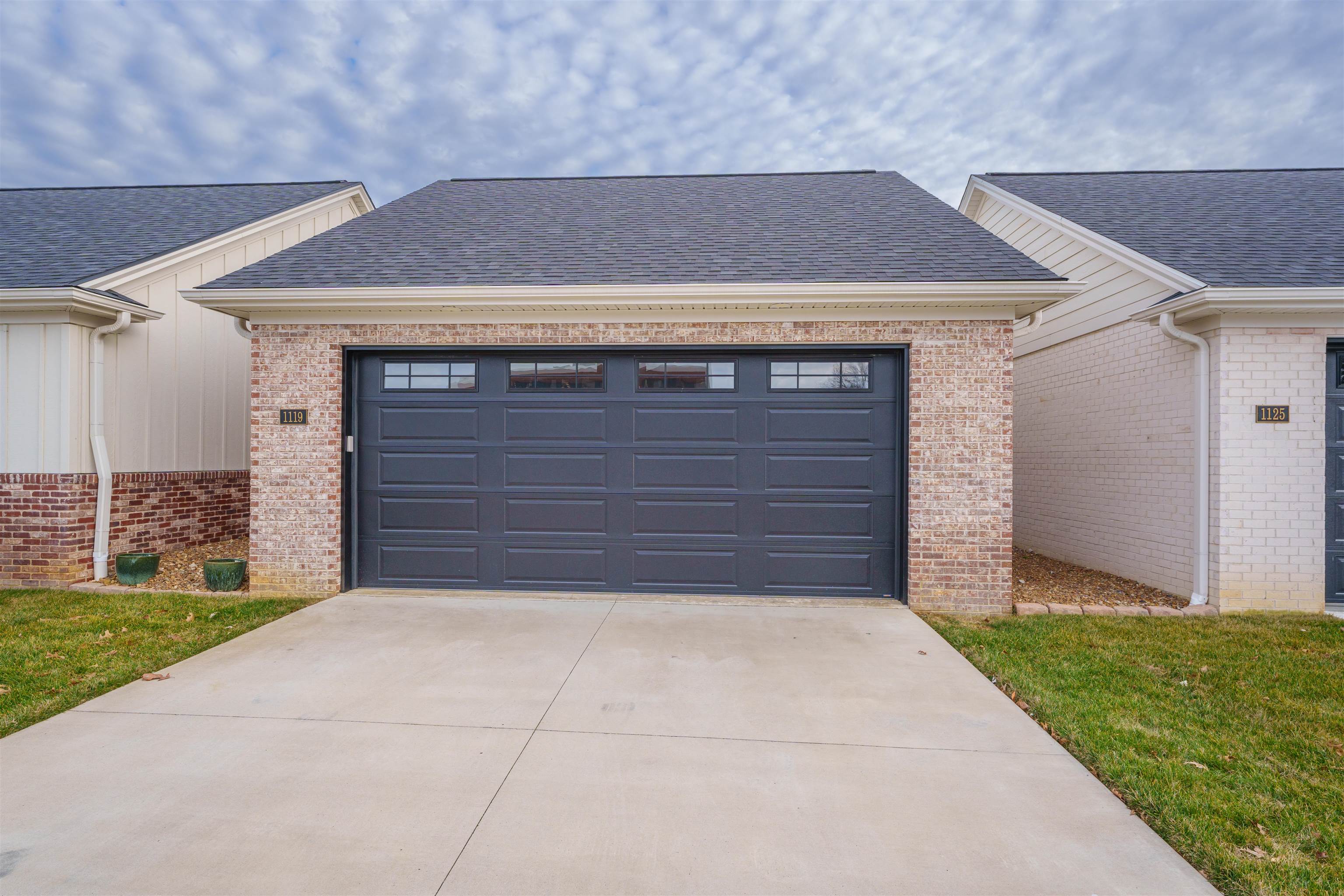 1119 Hill Ave, Owensboro, Kentucky 42301, 2 Bedrooms Bedrooms, ,2 BathroomsBathrooms,Single Family Residence,For Sale,Hill Ave,89717