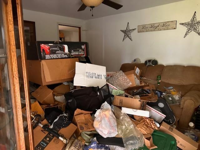 420 Sturgis Rd, Marion, Kentucky 42064, 3 Bedrooms Bedrooms, ,1 BathroomBathrooms,Single Family Residence,For Sale,Sturgis Rd,89718
