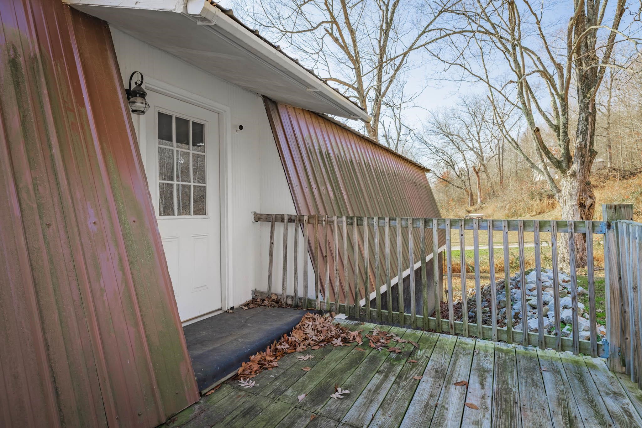 270 State Route 144 W, Hawesville, Kentucky 42348, 2 Bedrooms Bedrooms, ,1 BathroomBathrooms,Single Family Residence,For Sale,State Route 144 W,89722