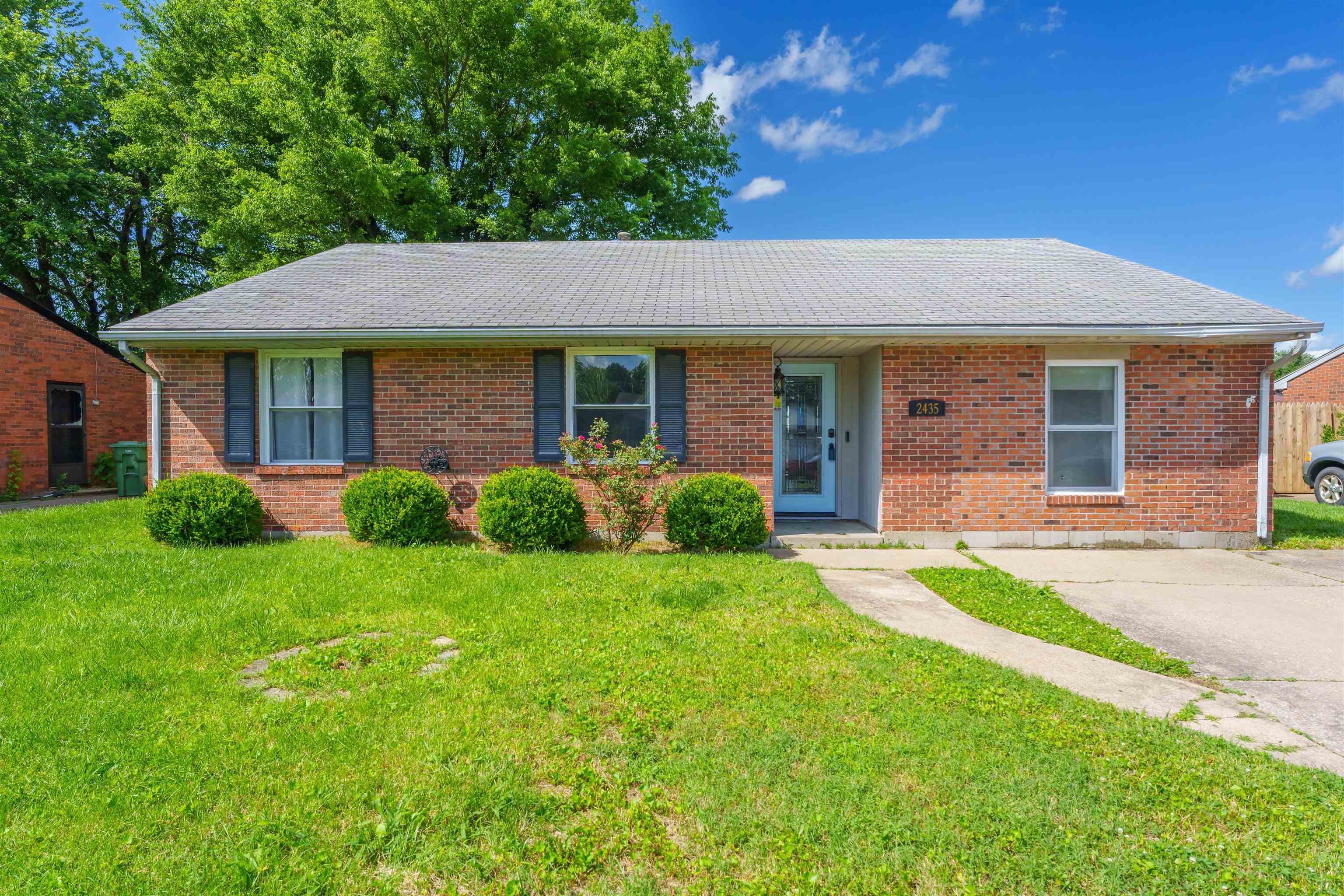 2435 Thornton Ave, Owensboro, Kentucky 42301, 3 Bedrooms Bedrooms, ,2 BathroomsBathrooms,Single Family Residence,For Sale,Thornton Ave,89726