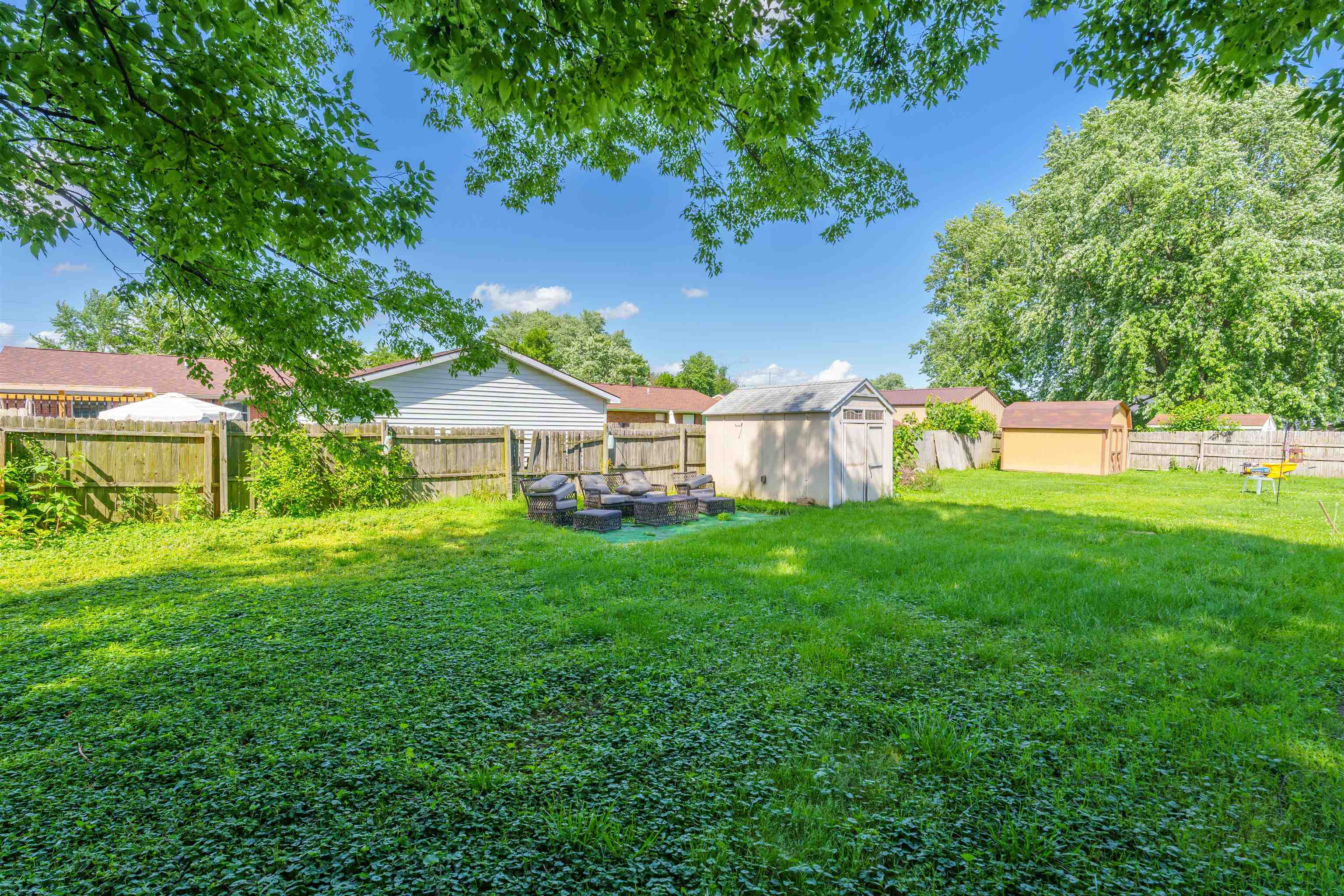 2435 Thornton Ave, Owensboro, Kentucky 42301, 3 Bedrooms Bedrooms, ,2 BathroomsBathrooms,Single Family Residence,For Sale,Thornton Ave,89726