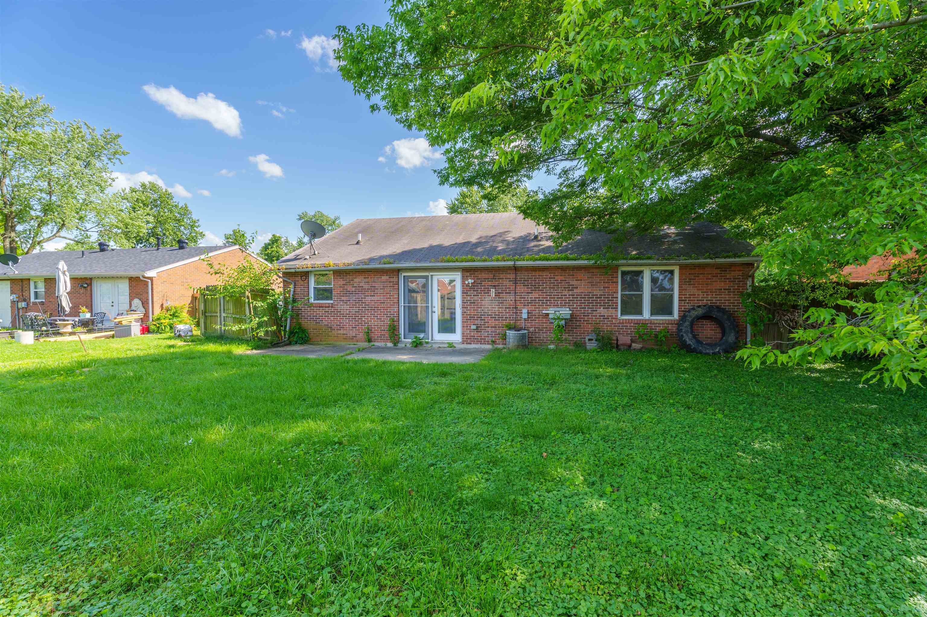 2435 Thornton Ave, Owensboro, Kentucky 42301, 3 Bedrooms Bedrooms, ,2 BathroomsBathrooms,Single Family Residence,For Sale,Thornton Ave,89726