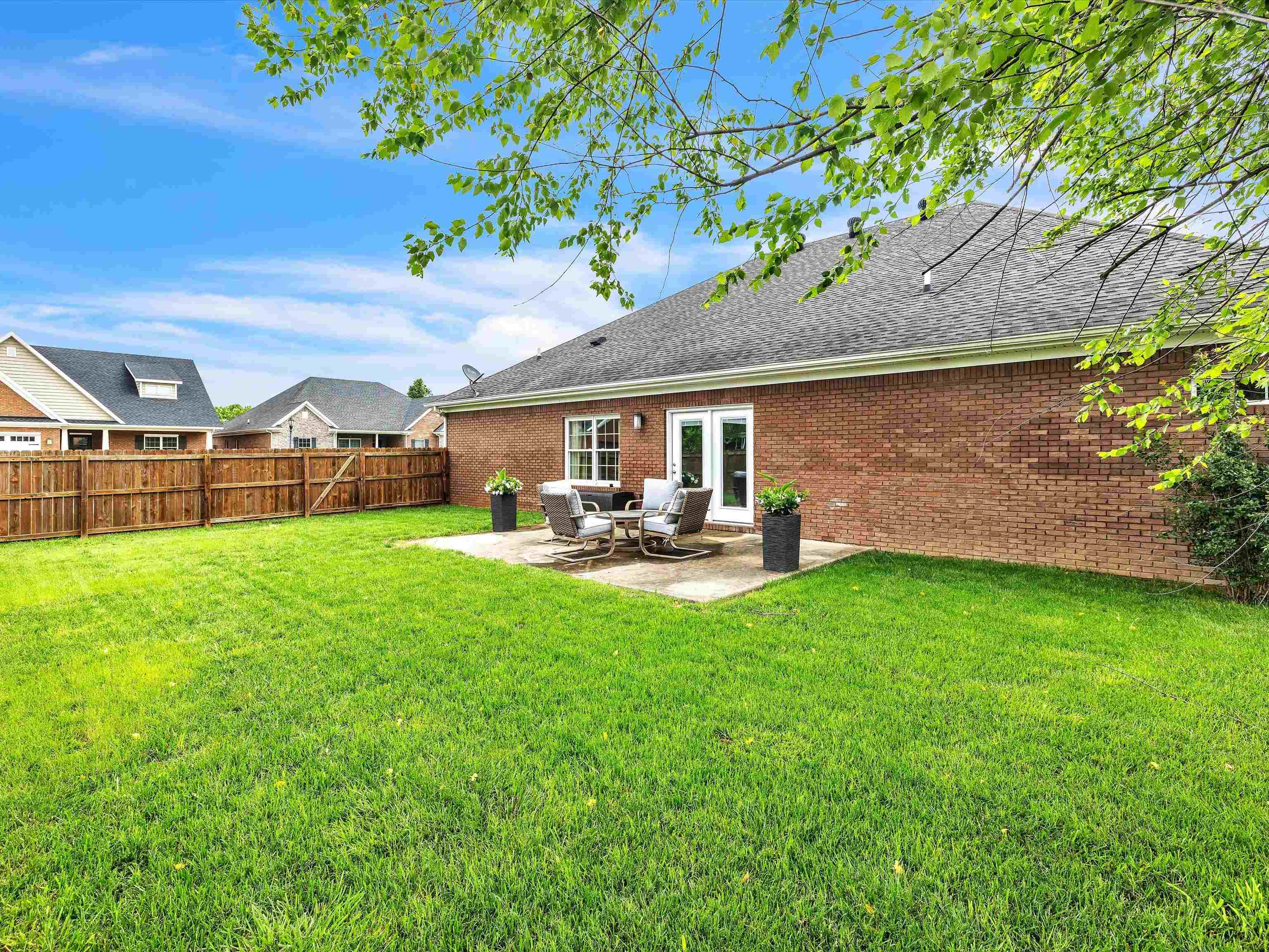 2040 Spring Creek Trace, Owensboro, Kentucky 42301, 3 Bedrooms Bedrooms, ,2 BathroomsBathrooms,Single Family Residence,For Sale,Spring Creek Trace,89727
