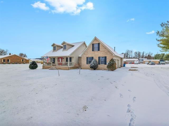 5752 Hwy 144, Owensboro, Kentucky 42303, 4 Bedrooms Bedrooms, ,2 BathroomsBathrooms,Single Family Residence,For Sale,Hwy 144,89739