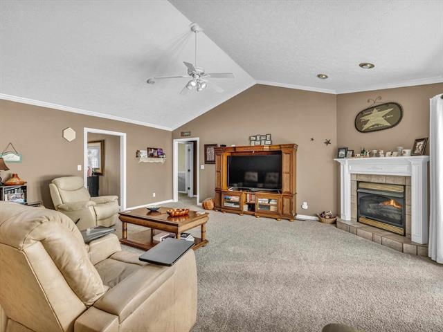 5752 Hwy 144, Owensboro, Kentucky 42303, 4 Bedrooms Bedrooms, ,2 BathroomsBathrooms,Single Family Residence,For Sale,Hwy 144,89739
