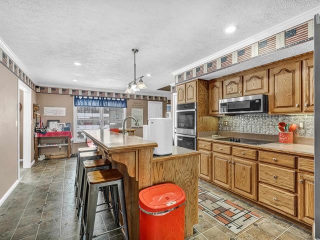 5752 Hwy 144, Owensboro, Kentucky 42303, 4 Bedrooms Bedrooms, ,2 BathroomsBathrooms,Single Family Residence,For Sale,Hwy 144,89739