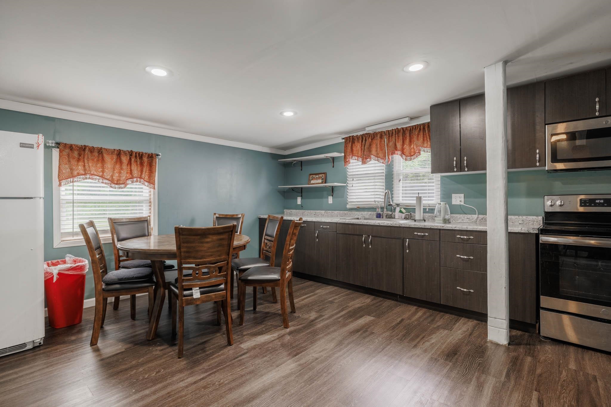 1420 19th Street, Owensboro, Kentucky 42303, 3 Bedrooms Bedrooms, ,1 BathroomBathrooms,Single Family Residence,For Sale,19th Street,89740