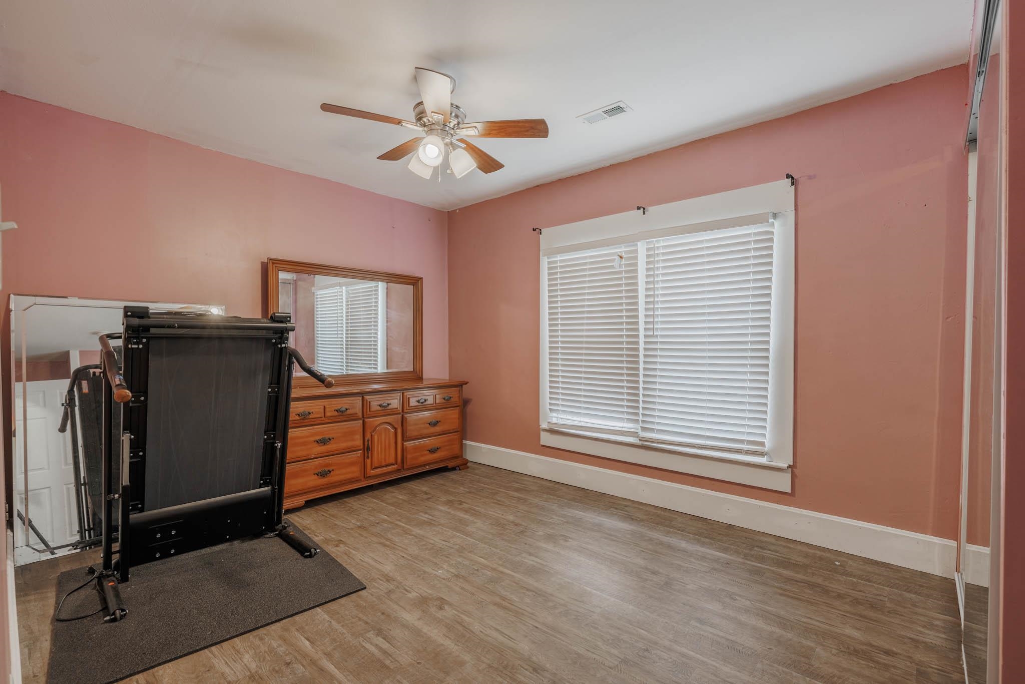 1420 19th Street, Owensboro, Kentucky 42303, 3 Bedrooms Bedrooms, ,1 BathroomBathrooms,Single Family Residence,For Sale,19th Street,89740