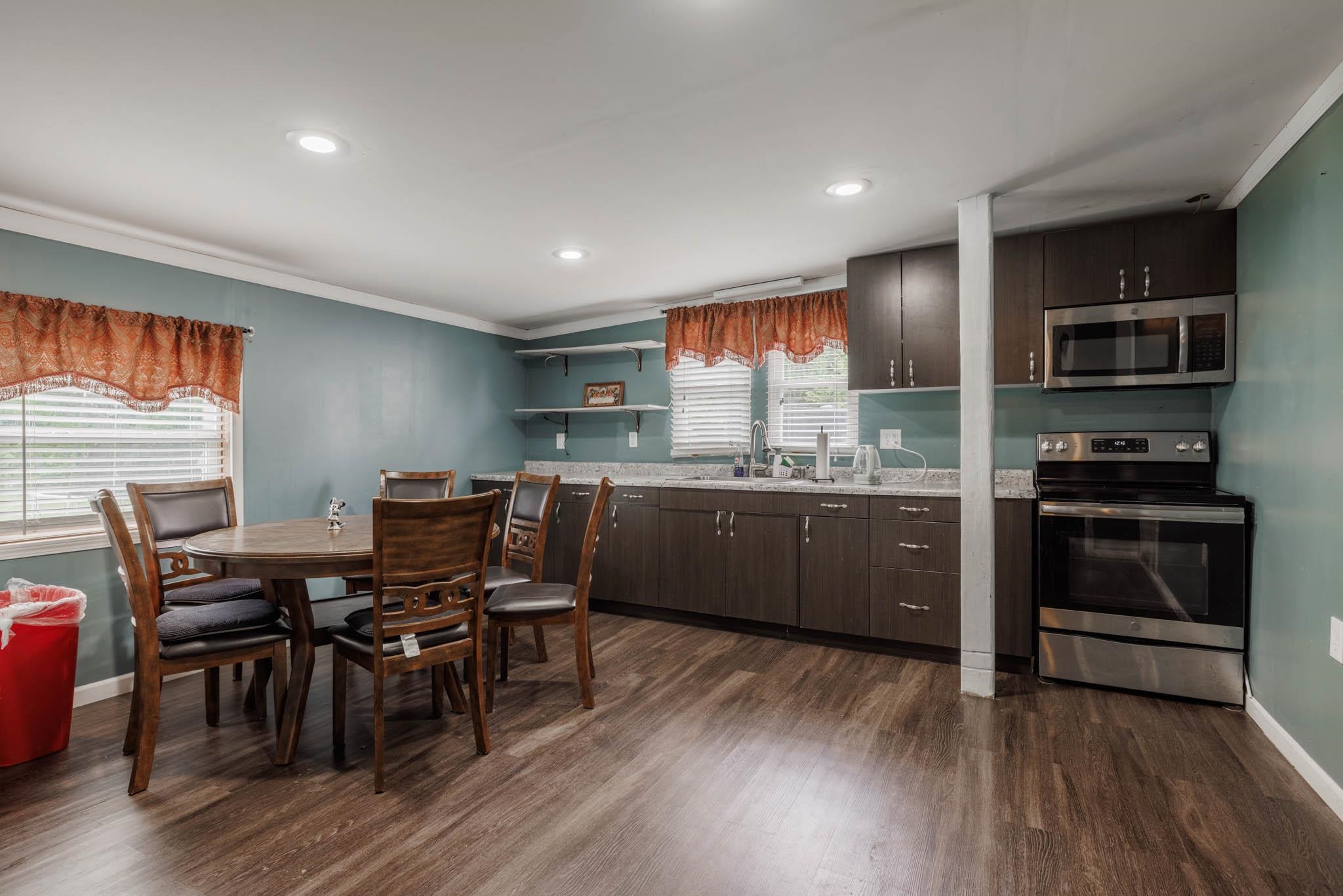 1420 19th Street, Owensboro, Kentucky 42303, 3 Bedrooms Bedrooms, ,1 BathroomBathrooms,Single Family Residence,For Sale,19th Street,89740