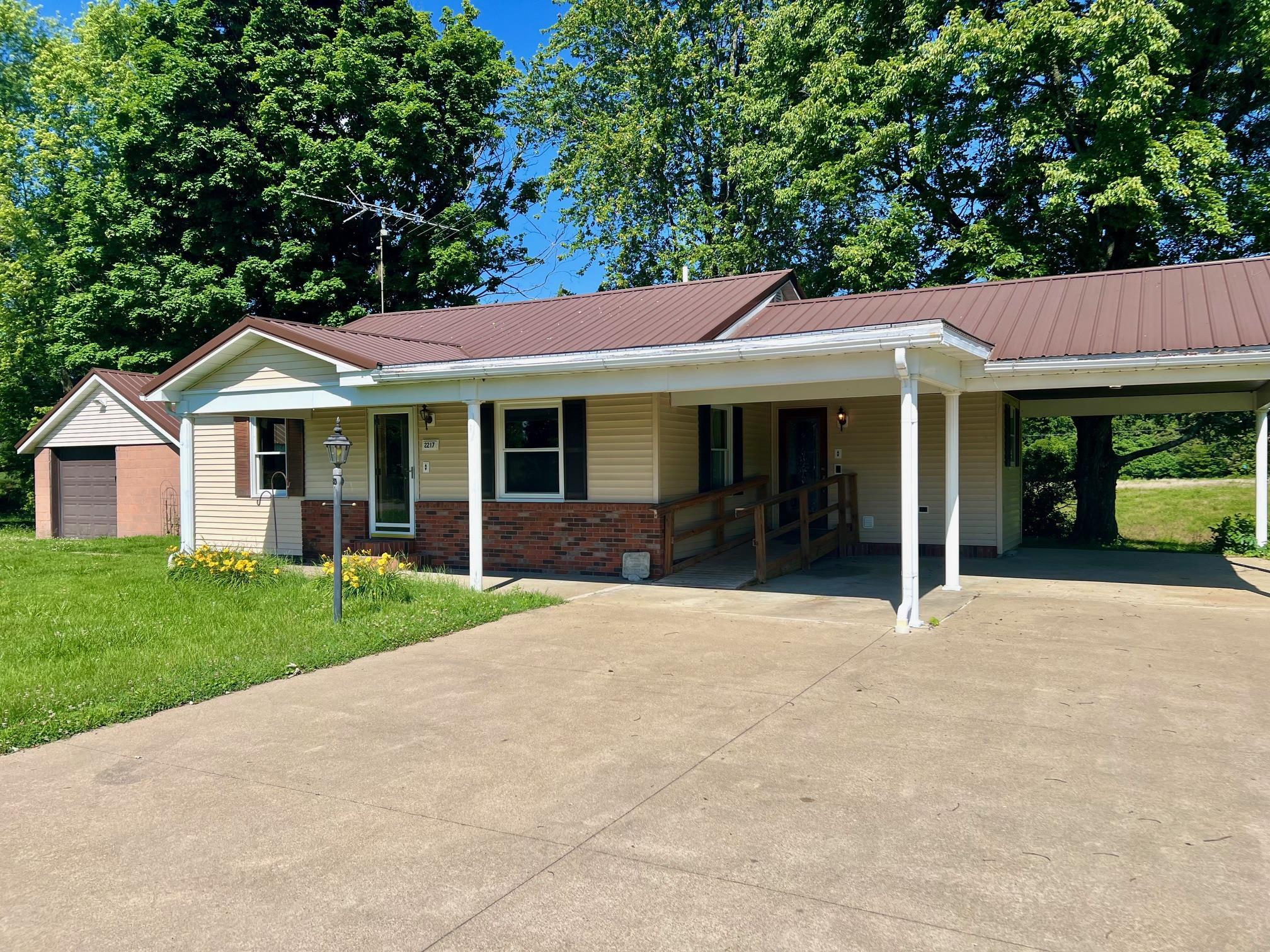 2217 Cottingham Pratt Rd, Sebree, Kentucky 42455, 3 Bedrooms Bedrooms, ,1 BathroomBathrooms,Single Family Residence,For Sale,Cottingham Pratt Rd,89741