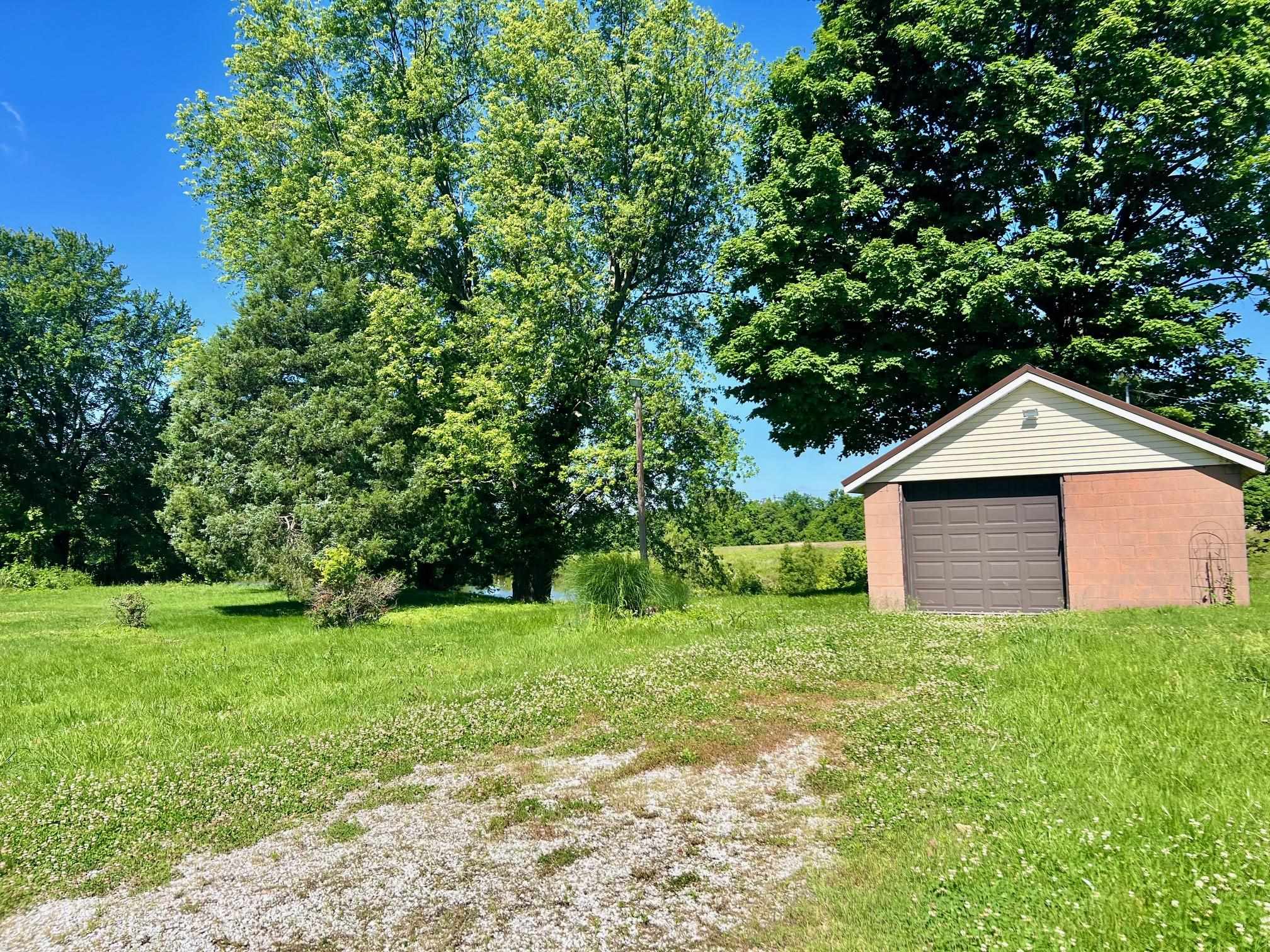 2217 Cottingham Pratt Rd, Sebree, Kentucky 42455, 3 Bedrooms Bedrooms, ,1 BathroomBathrooms,Single Family Residence,For Sale,Cottingham Pratt Rd,89741