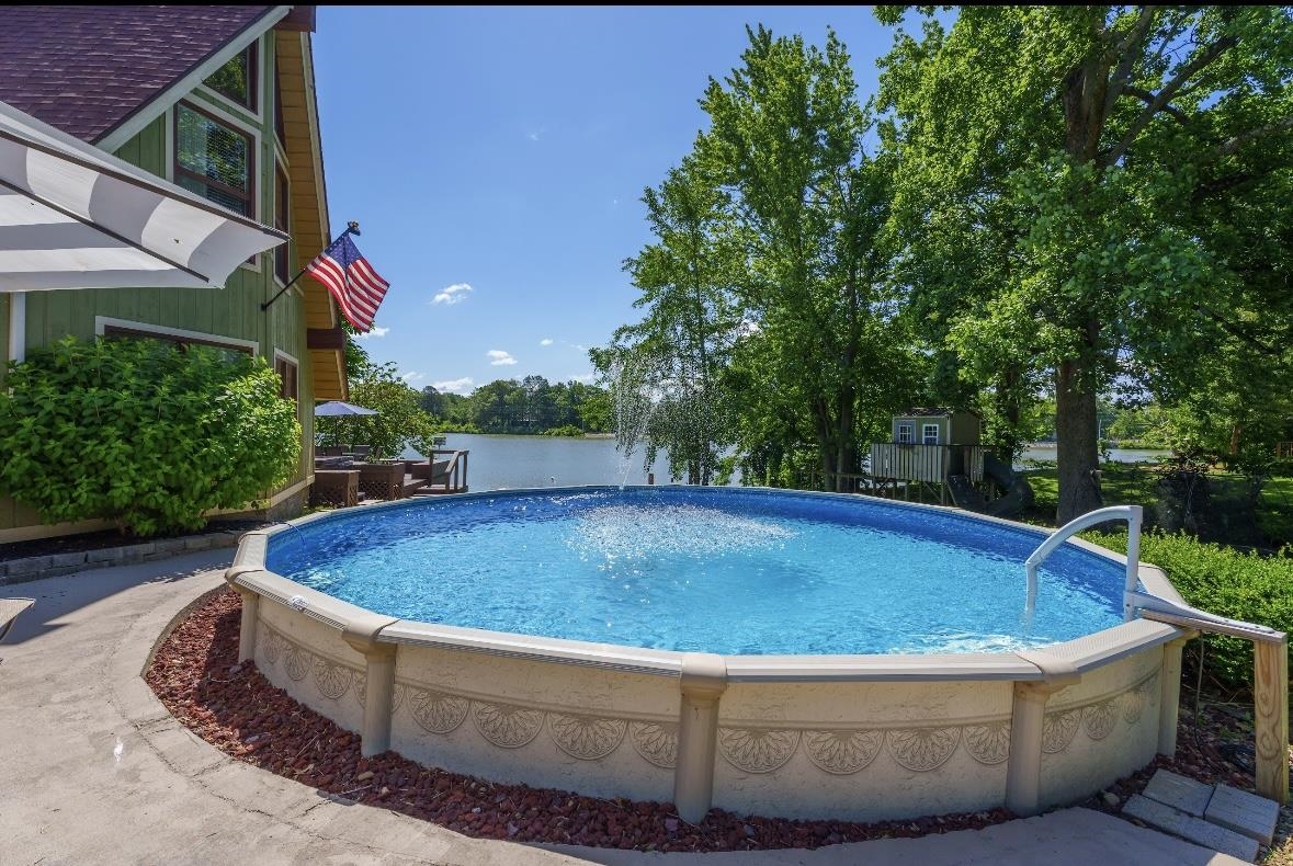 1005 Peninsula Court, Maceo, Kentucky 42355, 4 Bedrooms Bedrooms, ,2 BathroomsBathrooms,Single Family Residence,For Sale,Peninsula Court,89742