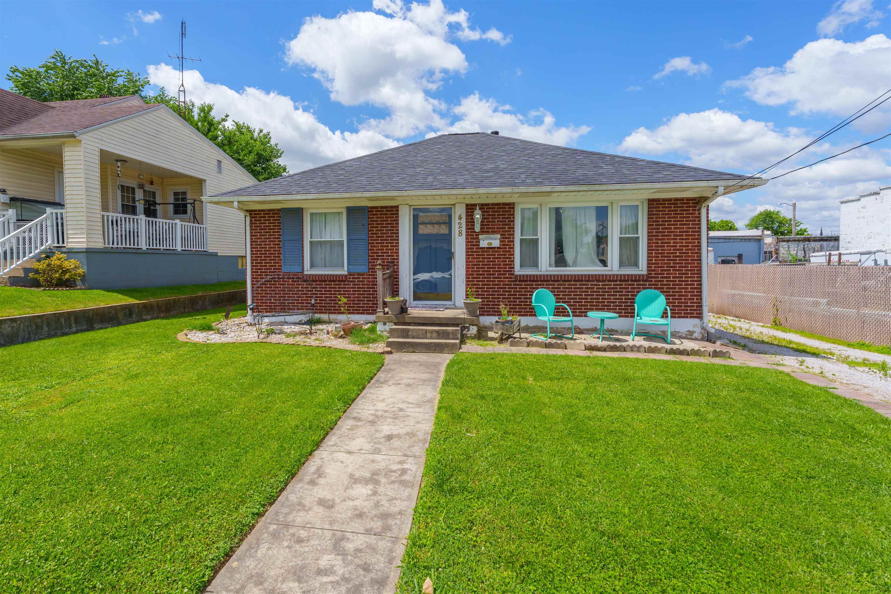 428 Wing Avenue, Owensboro, Kentucky 42303, 2 Bedrooms Bedrooms, ,1 BathroomBathrooms,Single Family Residence,For Sale,Wing Avenue,89743