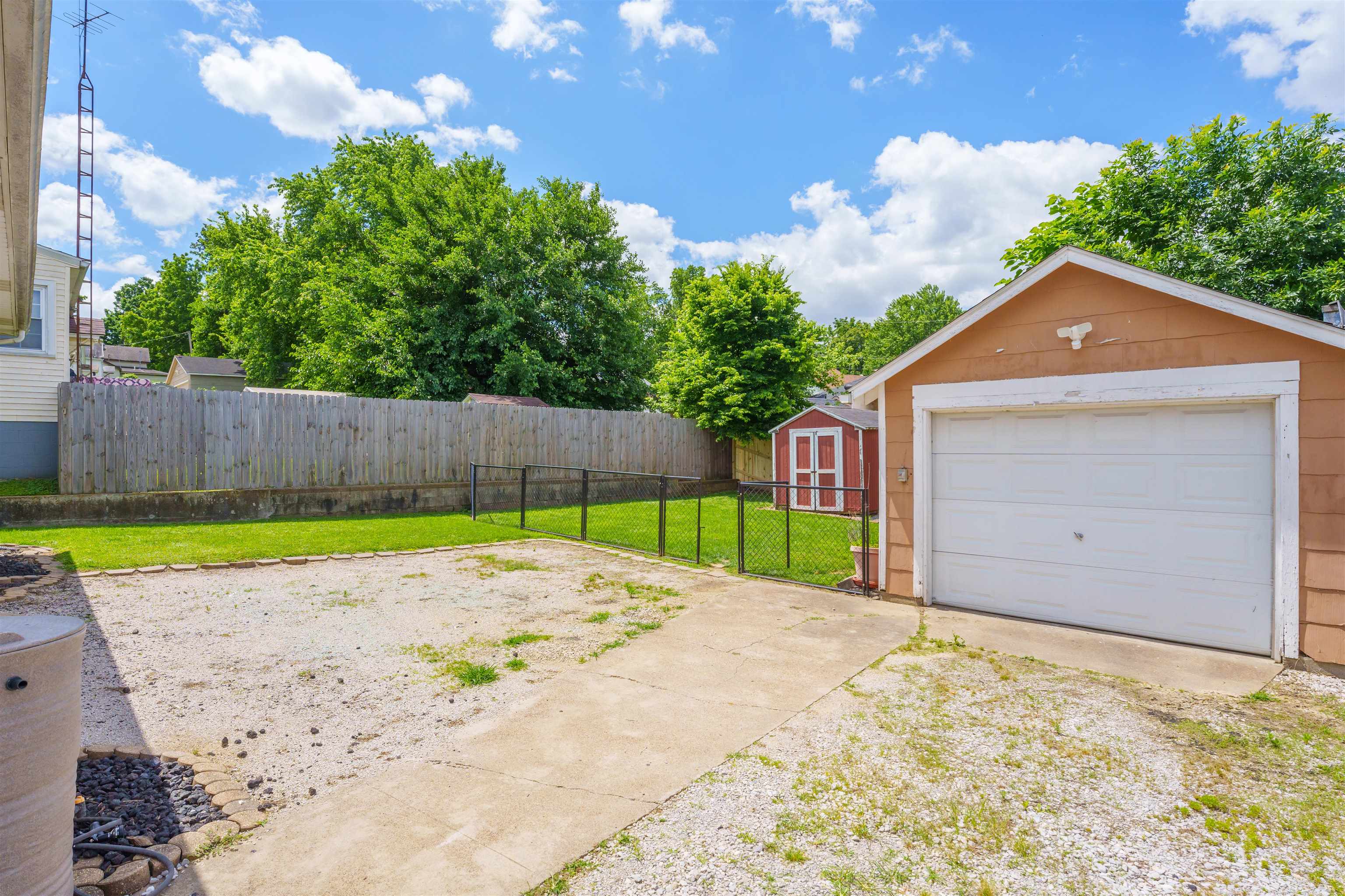 428 Wing Avenue, Owensboro, Kentucky 42303, 2 Bedrooms Bedrooms, ,1 BathroomBathrooms,Single Family Residence,For Sale,Wing Avenue,89743