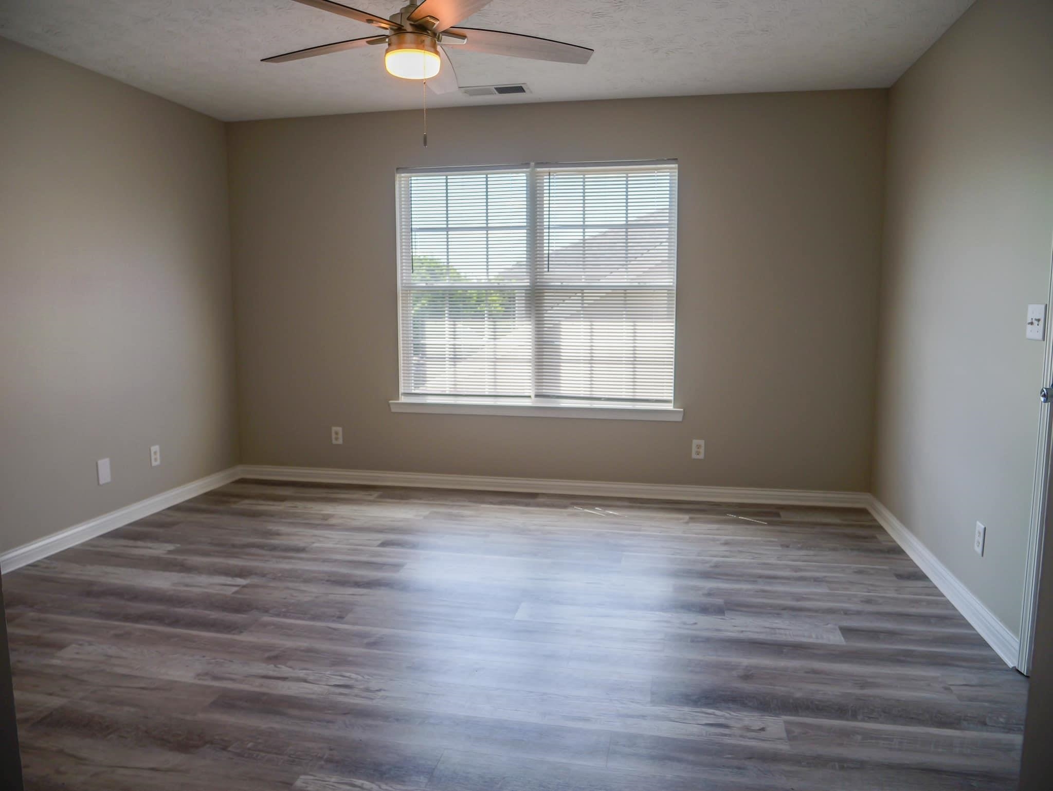2201 Village Run, Owensboro, Kentucky 42303, 2 Bedrooms Bedrooms, ,2 BathroomsBathrooms,Townhouse,For Sale,Village Run,89744