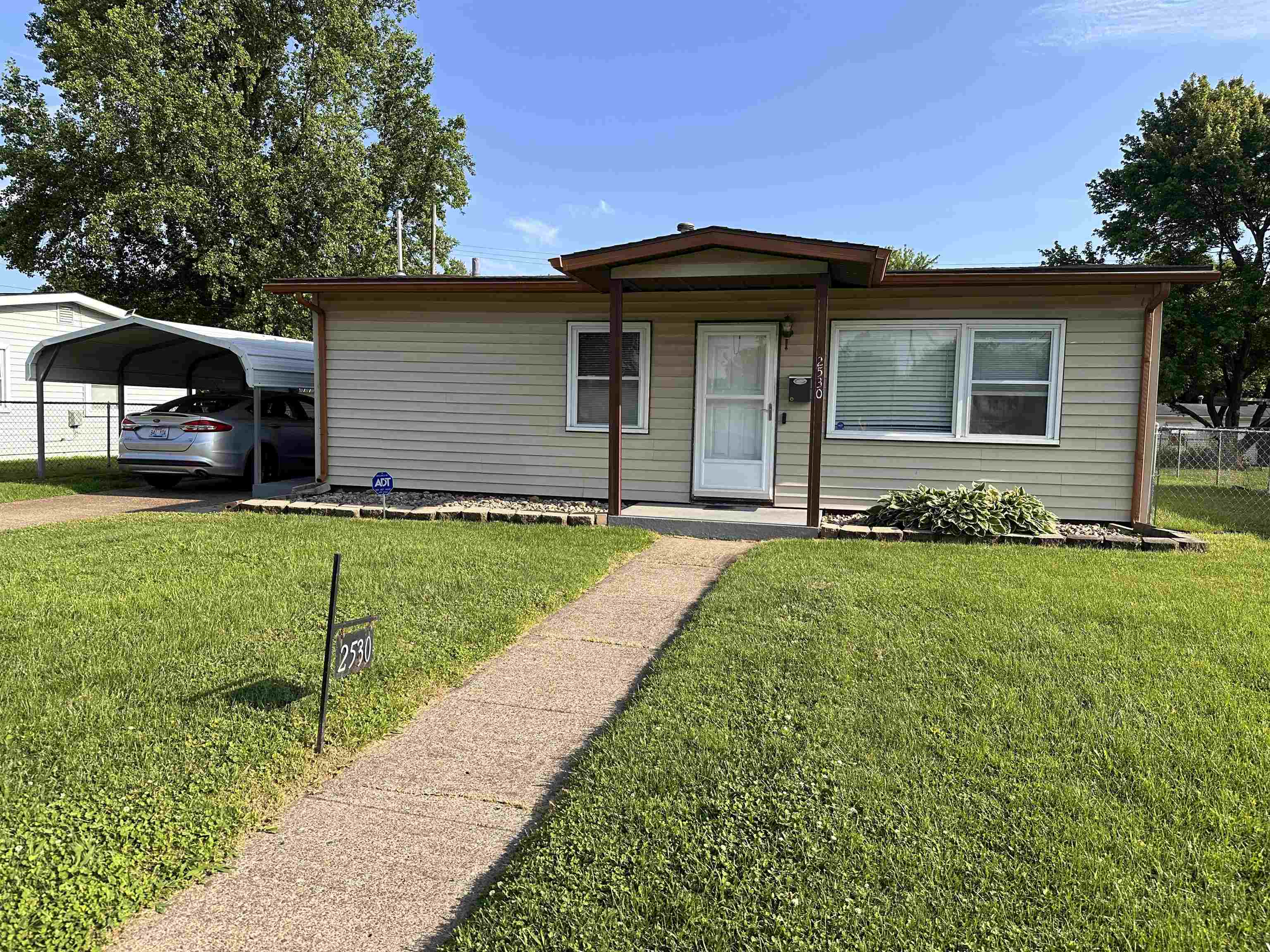 2530 West 5th Street, Owensboro, Kentucky 42301, 3 Bedrooms Bedrooms, ,1 BathroomBathrooms,Single Family Residence,For Sale,West 5th Street,89745