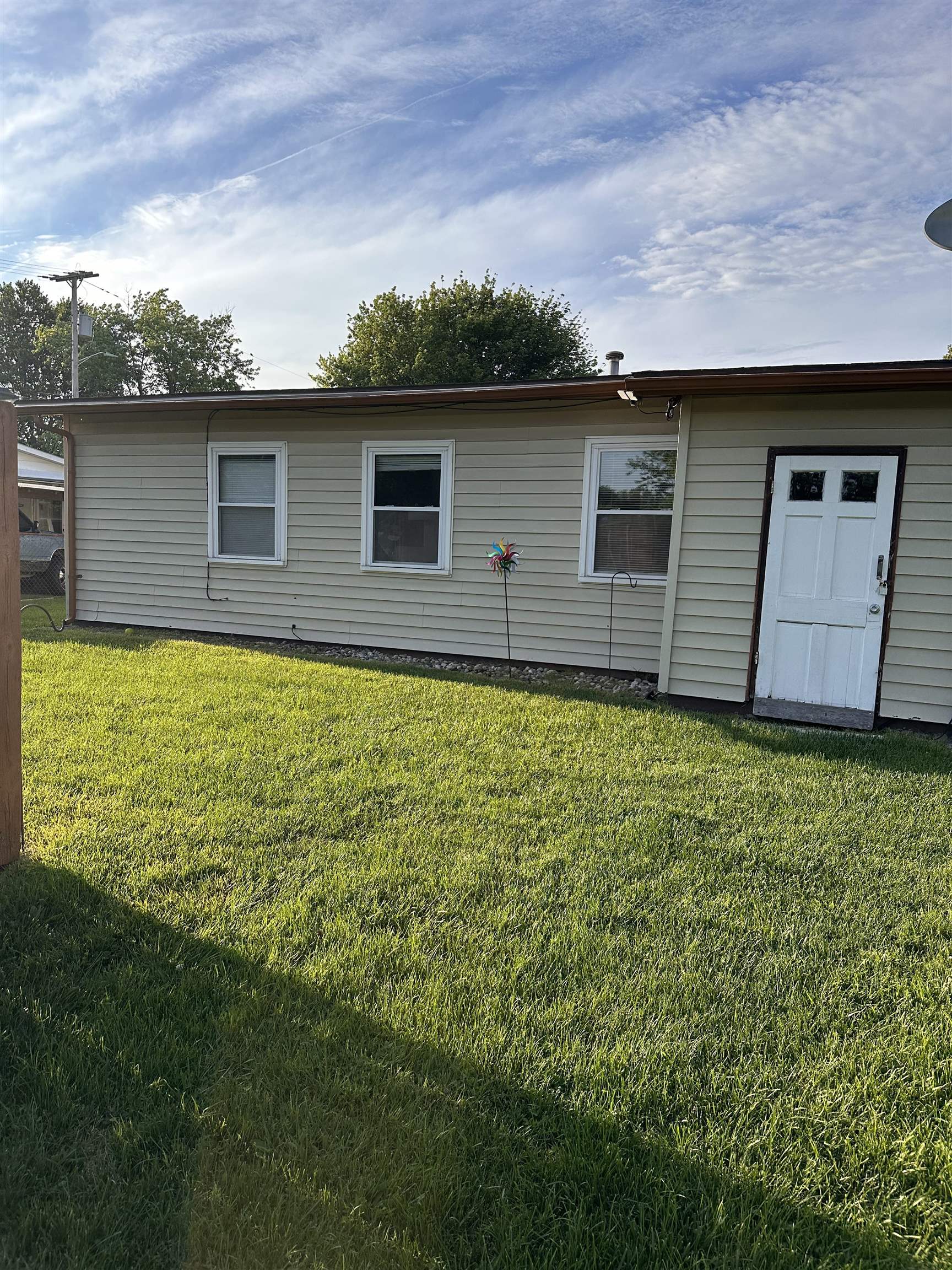 2530 West 5th Street, Owensboro, Kentucky 42301, 3 Bedrooms Bedrooms, ,1 BathroomBathrooms,Single Family Residence,For Sale,West 5th Street,89745