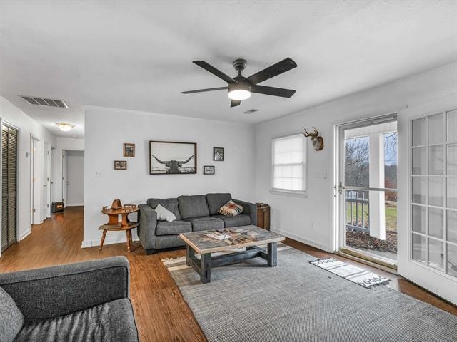 10015 Hwy 1389, Lewisport, Kentucky 42351, 3 Bedrooms Bedrooms, ,1 BathroomBathrooms,Single Family Residence,For Sale,Hwy 1389,89746