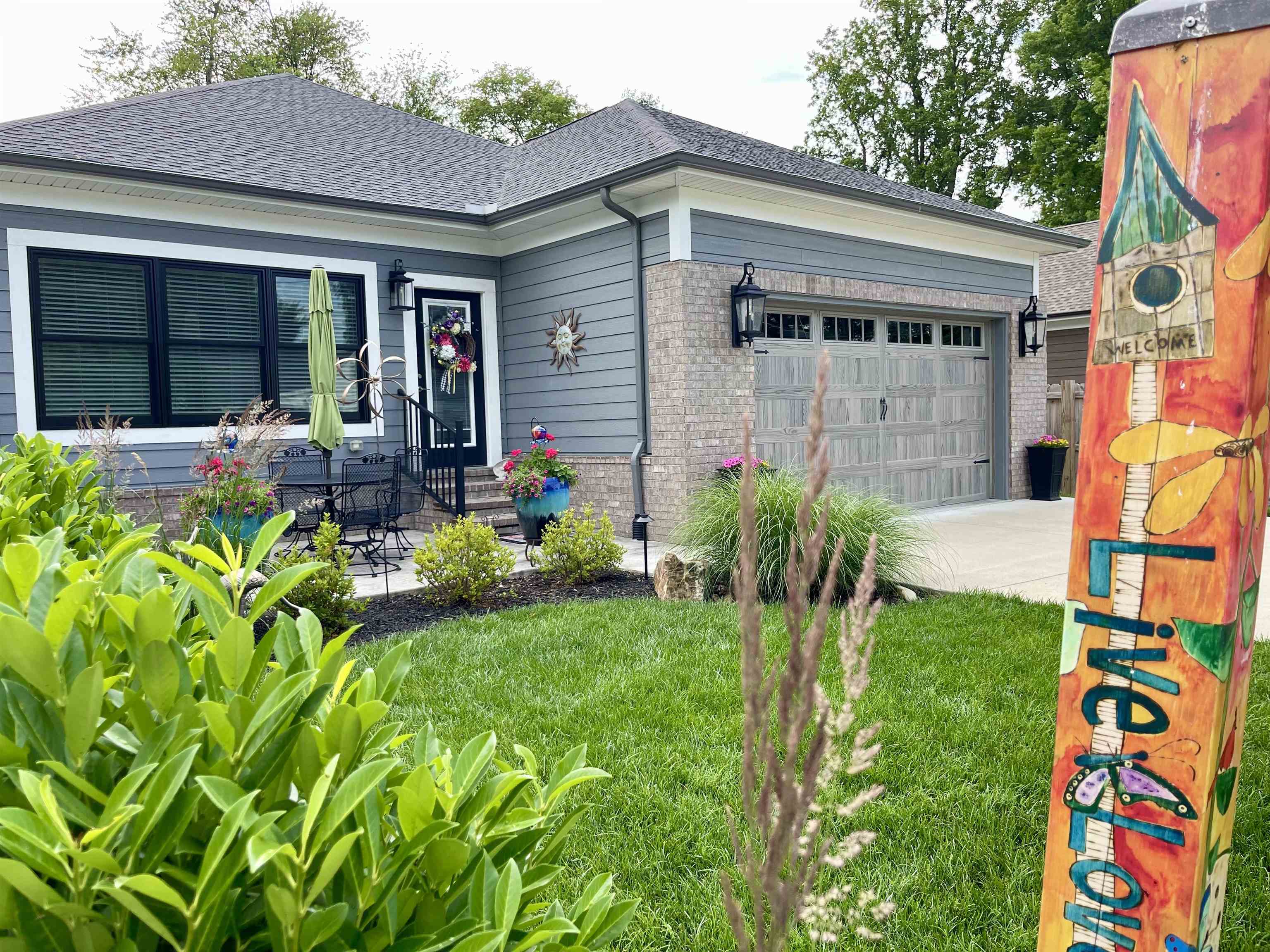 1617 Cary Court, Owensboro, Kentucky 42301, 3 Bedrooms Bedrooms, ,2 BathroomsBathrooms,Single Family Residence,For Sale,Cary Court,89748