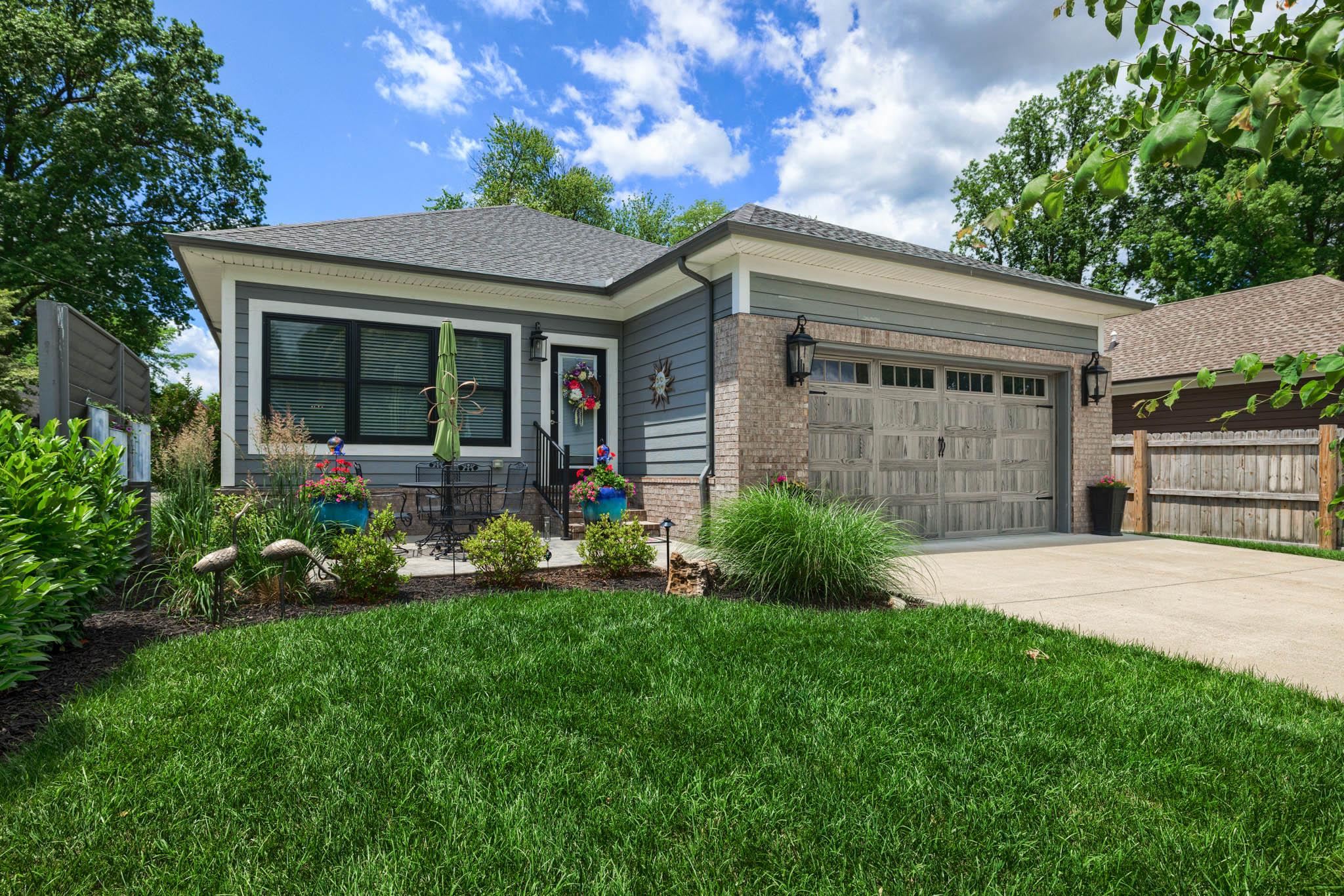 1617 Cary Court, Owensboro, Kentucky 42301, 3 Bedrooms Bedrooms, ,2 BathroomsBathrooms,Single Family Residence,For Sale,Cary Court,89748
