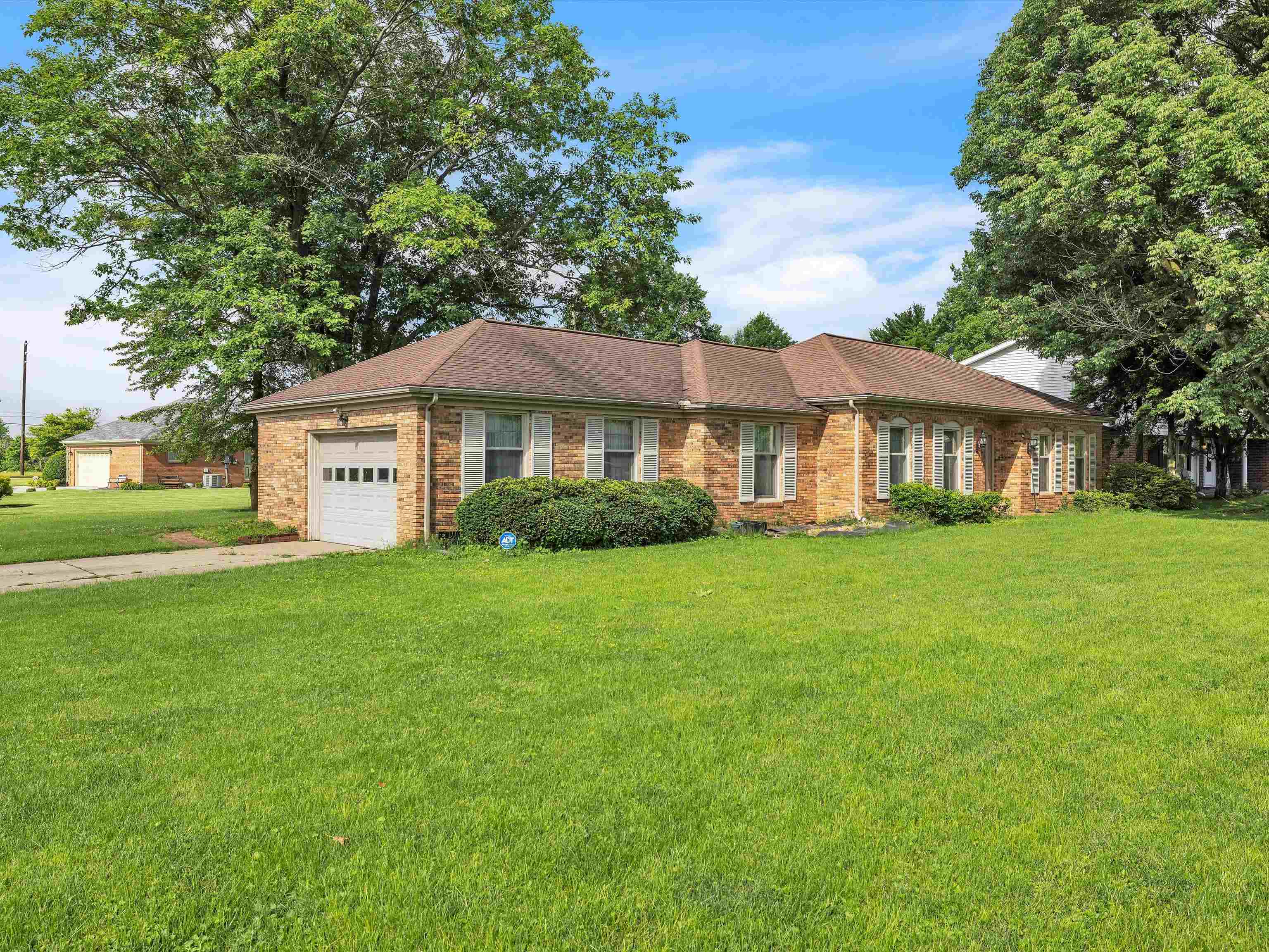 2730 Brambleberry Ct, Henderson, Kentucky 42420, 3 Bedrooms Bedrooms, ,2 BathroomsBathrooms,Single Family Residence,For Sale,Brambleberry Ct,89750