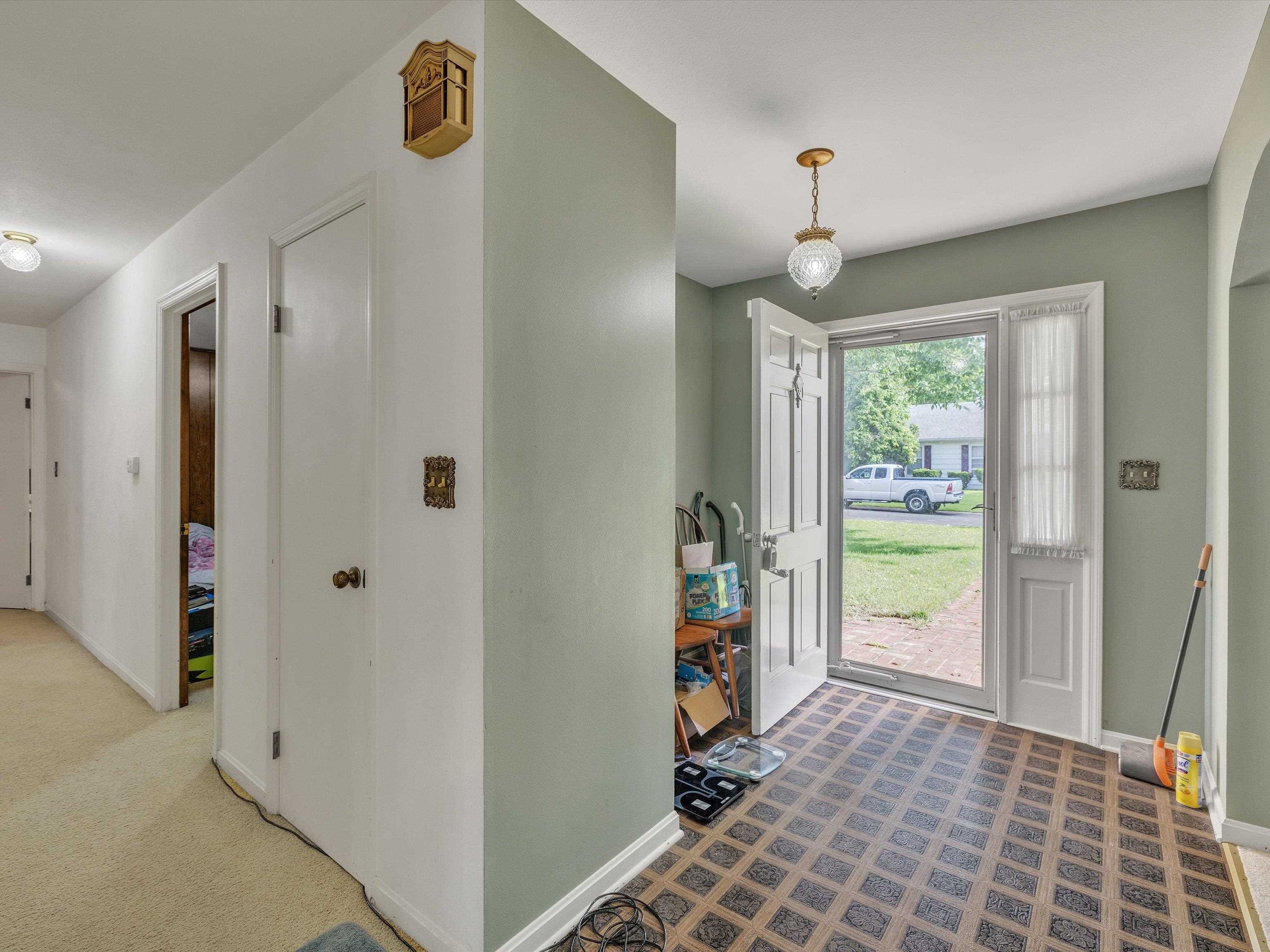 2730 Brambleberry Ct, Henderson, Kentucky 42420, 3 Bedrooms Bedrooms, ,2 BathroomsBathrooms,Single Family Residence,For Sale,Brambleberry Ct,89750