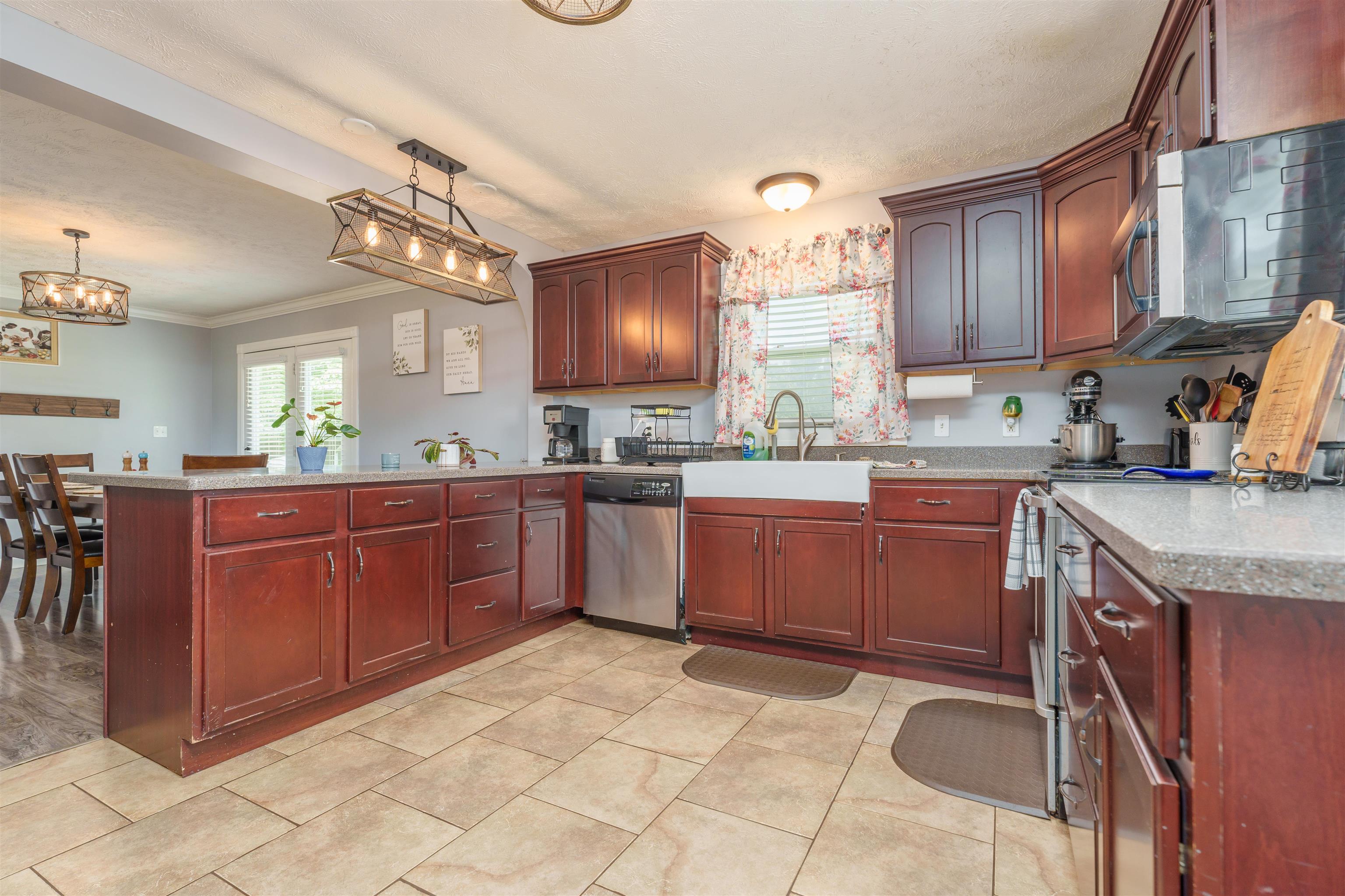 8757 Knottsville Mt Zion Road, Philpot, Kentucky 42366, 3 Bedrooms Bedrooms, ,2 BathroomsBathrooms,Single Family Residence,For Sale,Knottsville Mt Zion Road,89751