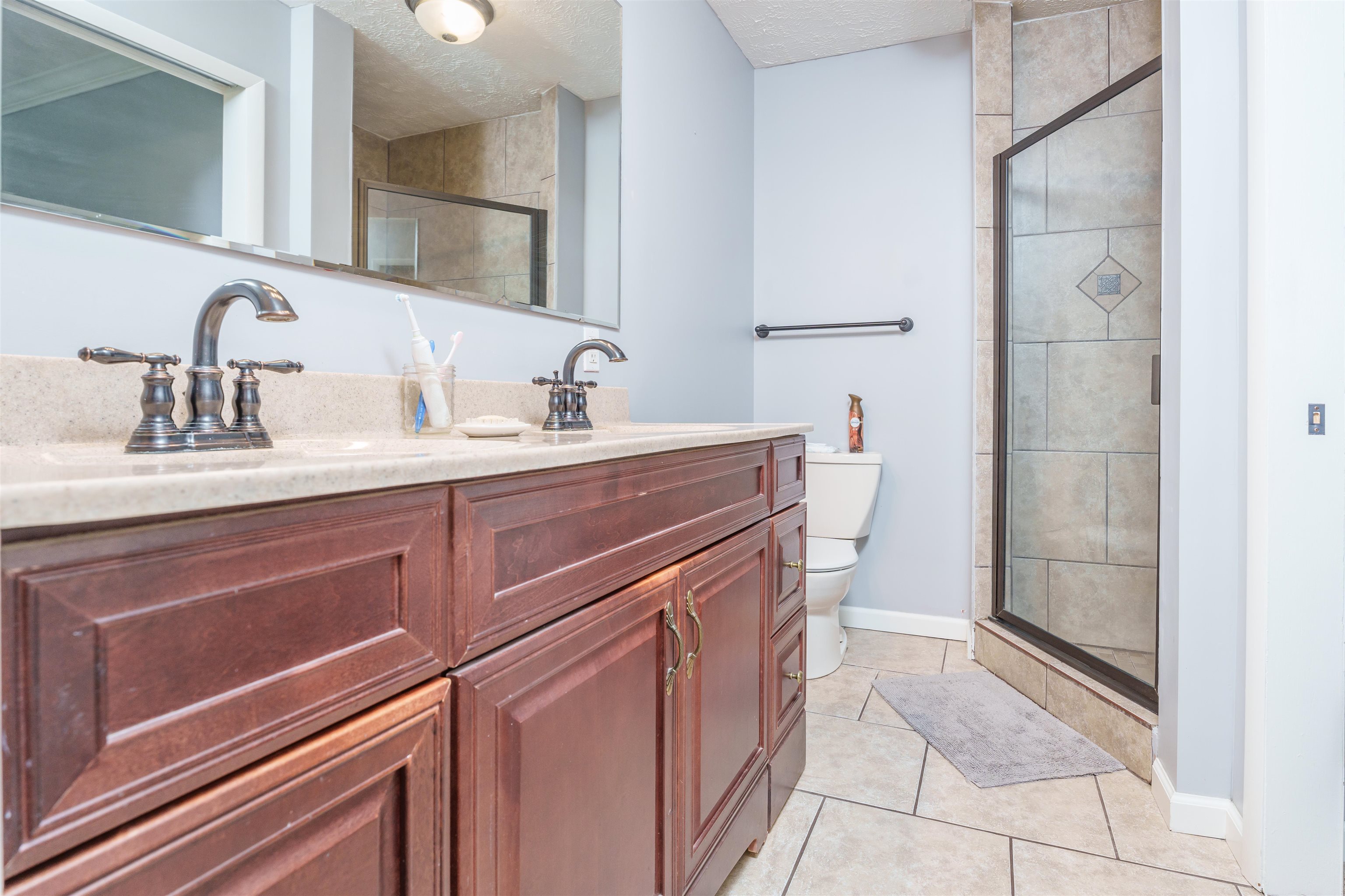 8757 Knottsville Mt Zion Road, Philpot, Kentucky 42366, 3 Bedrooms Bedrooms, ,2 BathroomsBathrooms,Single Family Residence,For Sale,Knottsville Mt Zion Road,89751