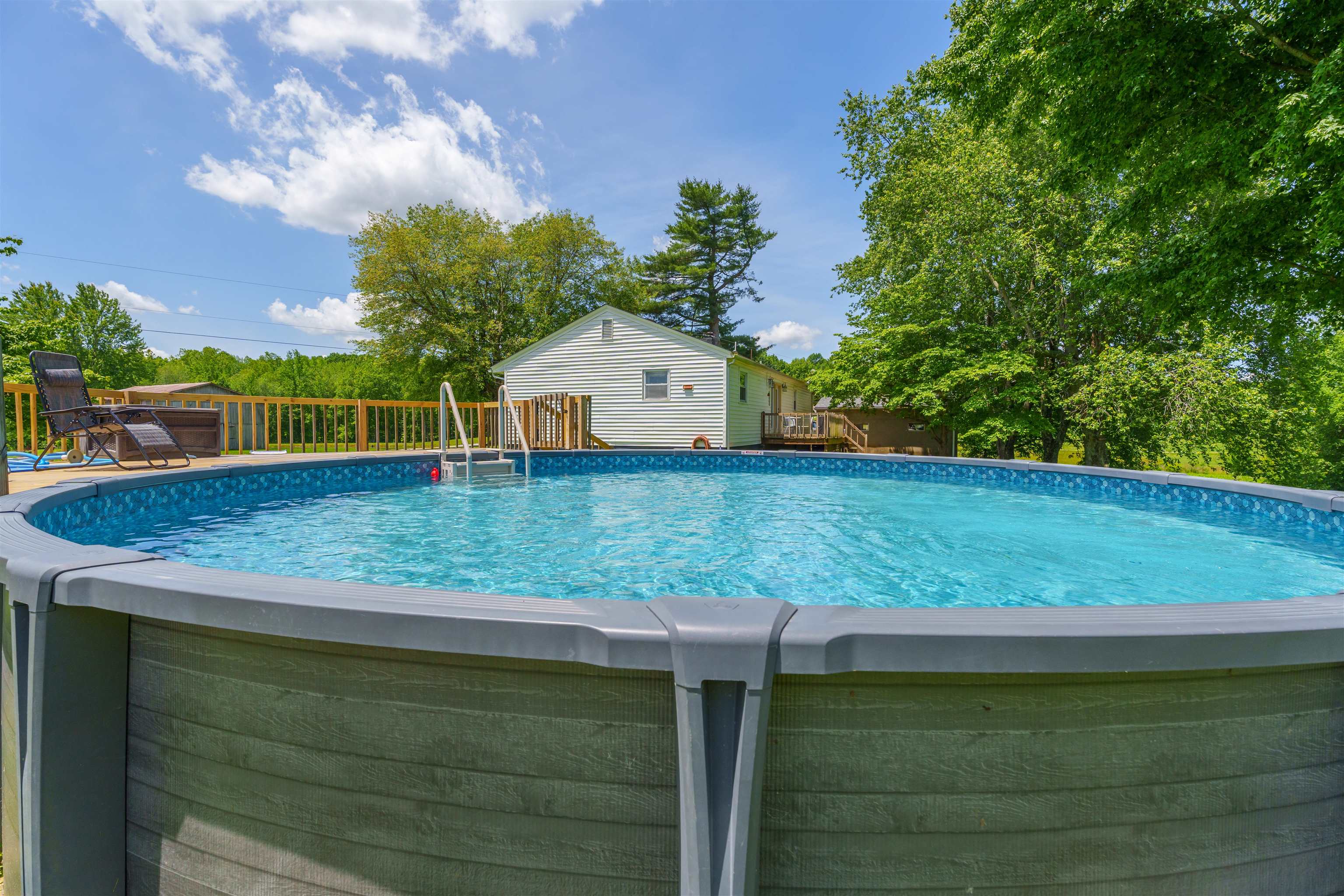 8757 Knottsville Mt Zion Road, Philpot, Kentucky 42366, 3 Bedrooms Bedrooms, ,2 BathroomsBathrooms,Single Family Residence,For Sale,Knottsville Mt Zion Road,89751