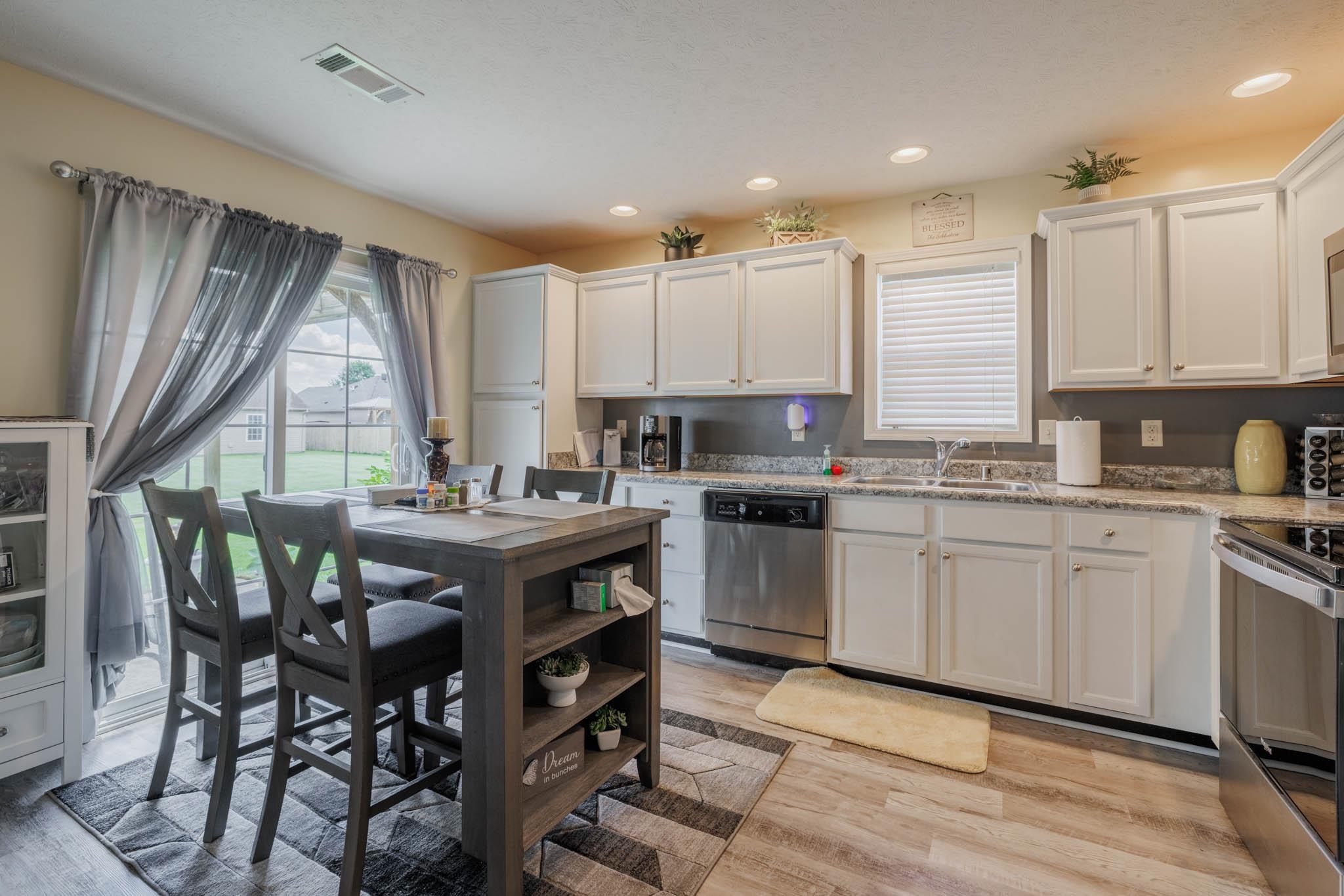 455 Camden Circle, Owensboro, Kentucky 42301, 3 Bedrooms Bedrooms, ,2 BathroomsBathrooms,Single Family Residence,For Sale,Camden Circle,89753