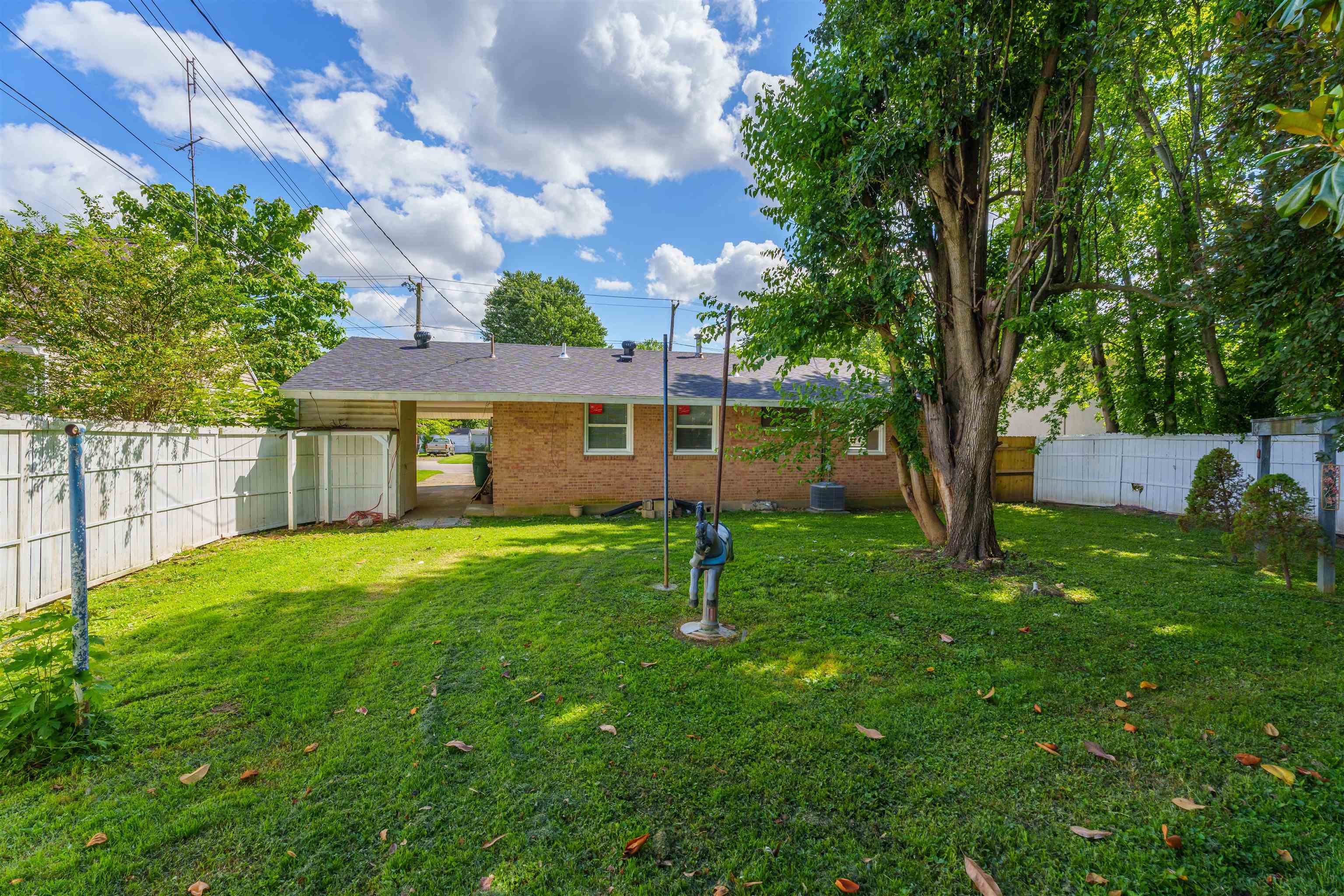 103 E Legion Blvd, Owensboro, Kentucky 42301, 3 Bedrooms Bedrooms, ,1 BathroomBathrooms,Single Family Residence,For Sale,E Legion Blvd,89755