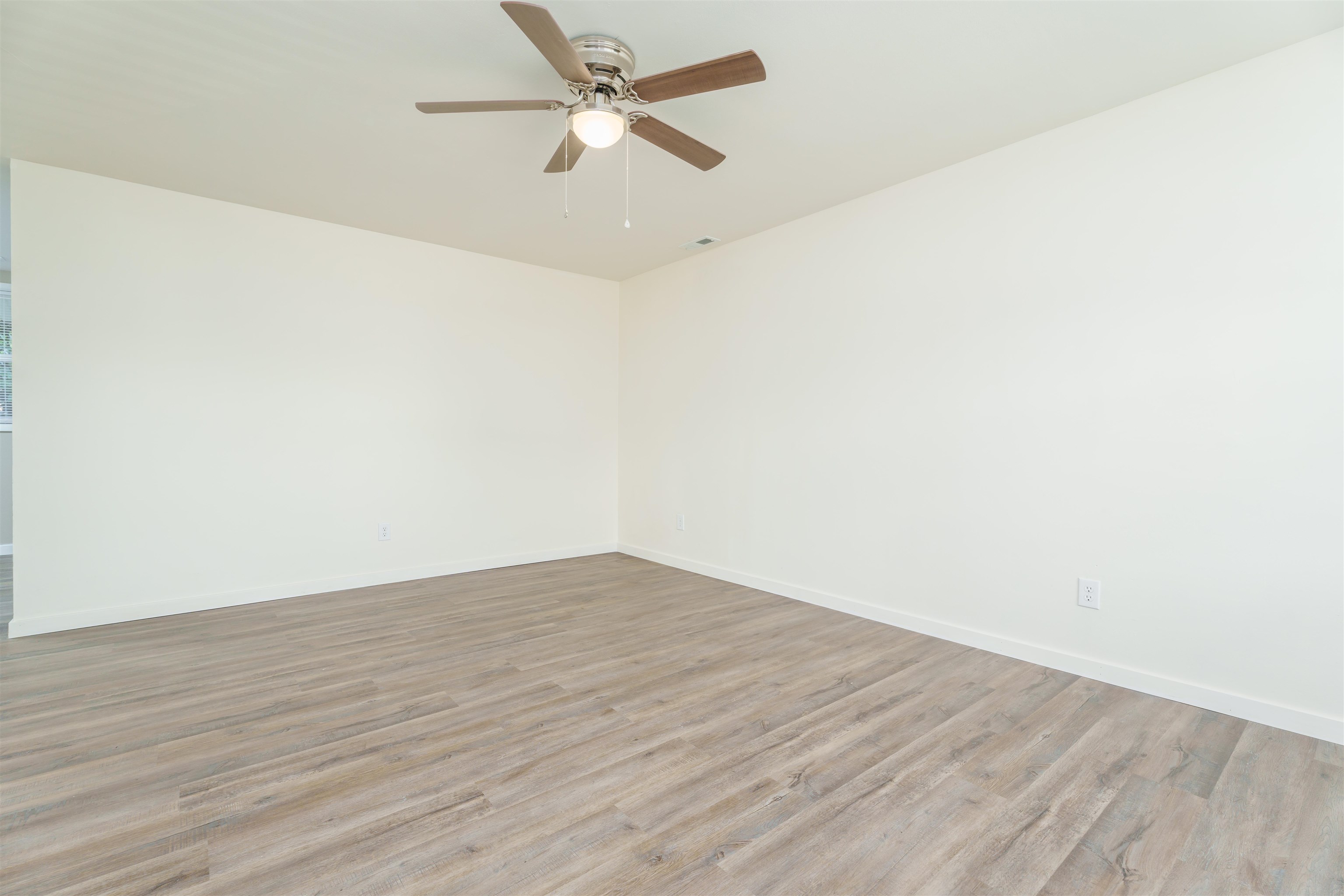 103 E Legion Blvd, Owensboro, Kentucky 42301, 3 Bedrooms Bedrooms, ,1 BathroomBathrooms,Single Family Residence,For Sale,E Legion Blvd,89755