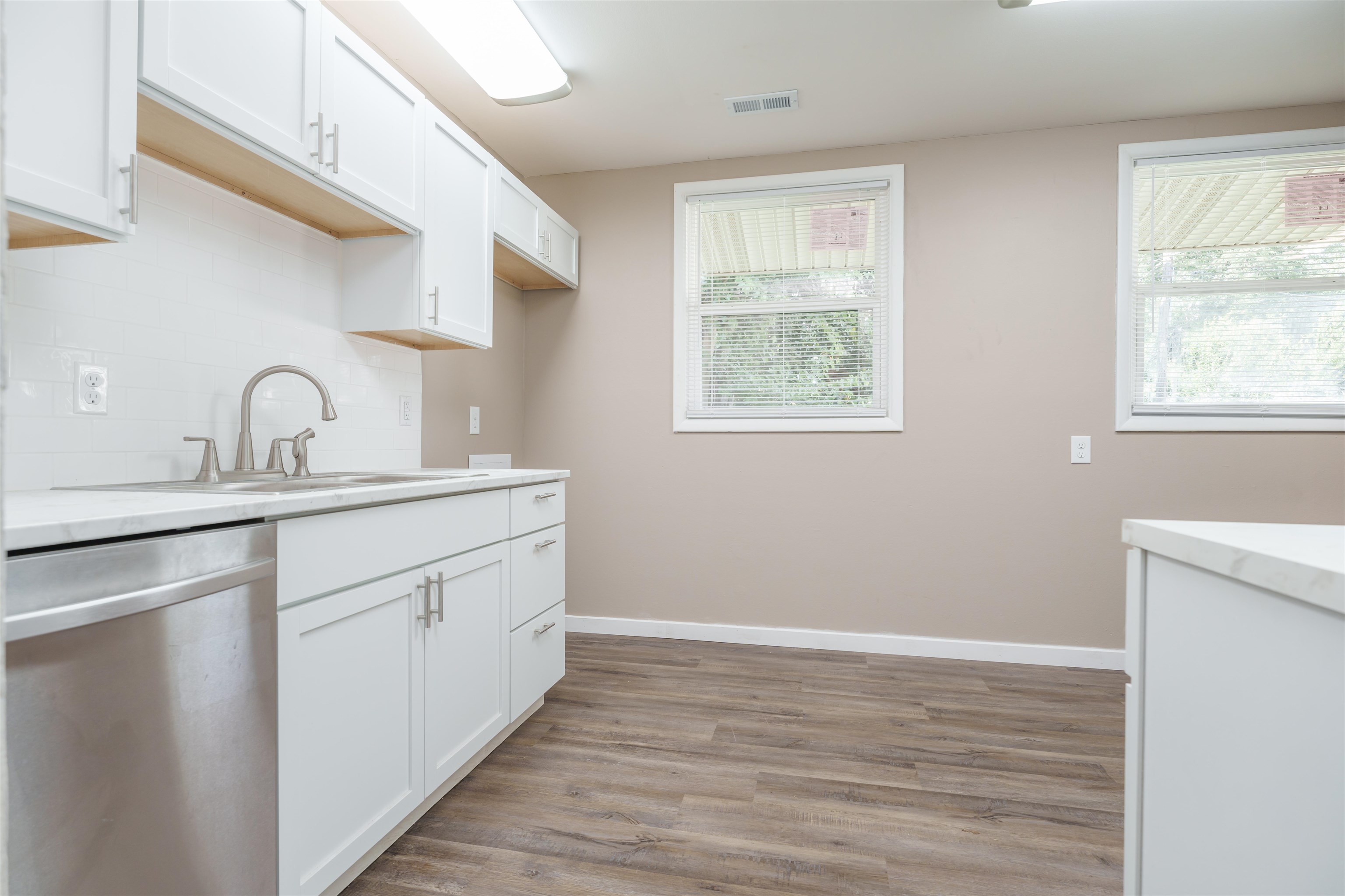 103 E Legion Blvd, Owensboro, Kentucky 42301, 3 Bedrooms Bedrooms, ,1 BathroomBathrooms,Single Family Residence,For Sale,E Legion Blvd,89755