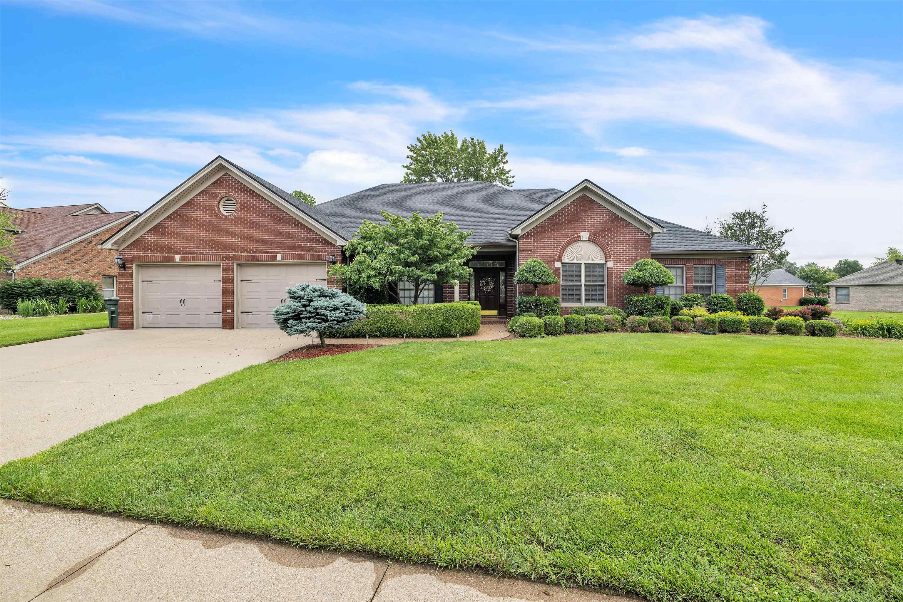 4127 Golden Maple, Owensboro, Kentucky 42303, 4 Bedrooms Bedrooms, ,2 BathroomsBathrooms,Single Family Residence,For Sale,Golden Maple,89757