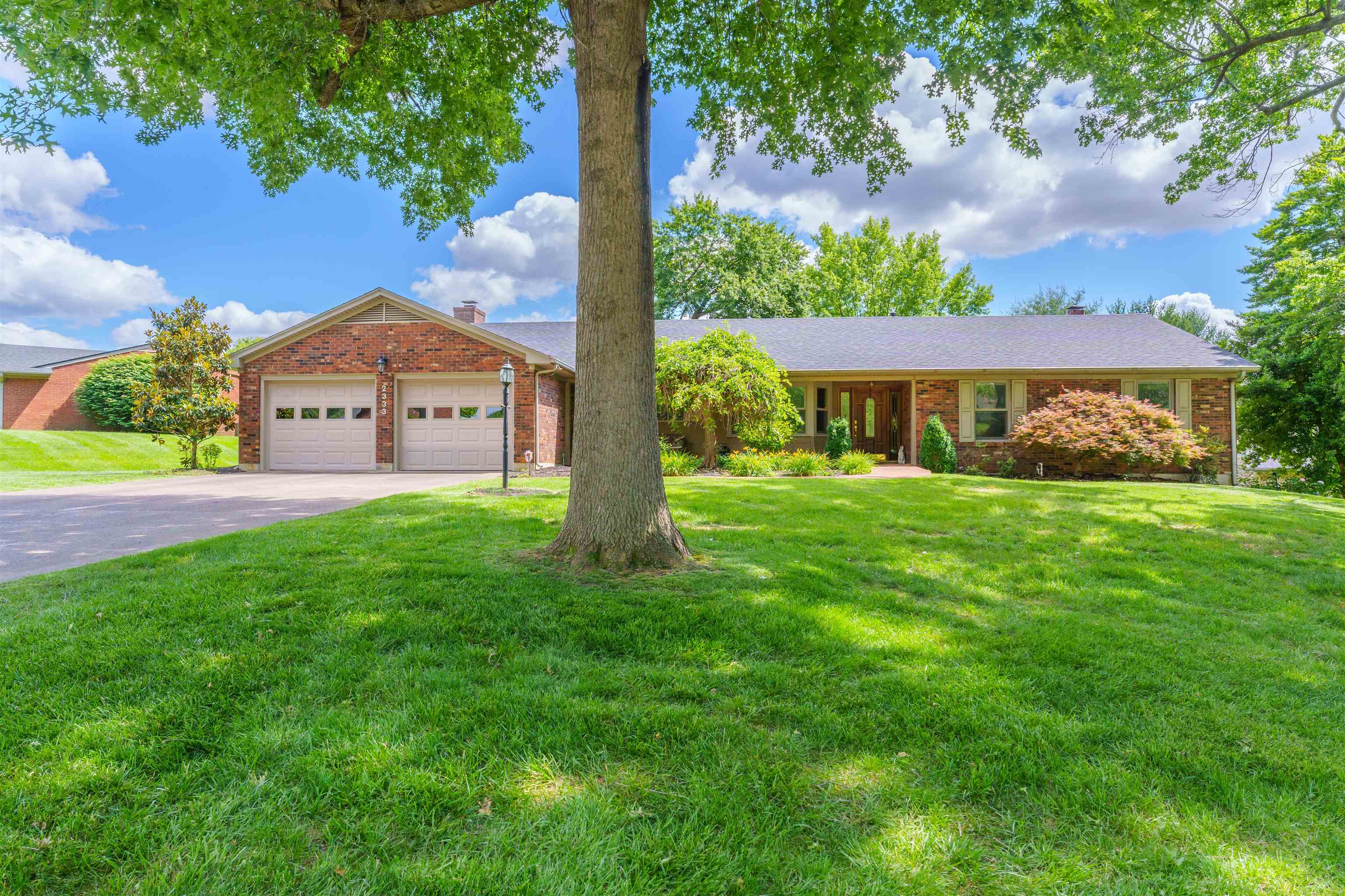2333 Crescent Hill Drive, Owensboro, Kentucky 42303, 4 Bedrooms Bedrooms, ,3 BathroomsBathrooms,Single Family Residence,For Sale,Crescent Hill Drive,89760