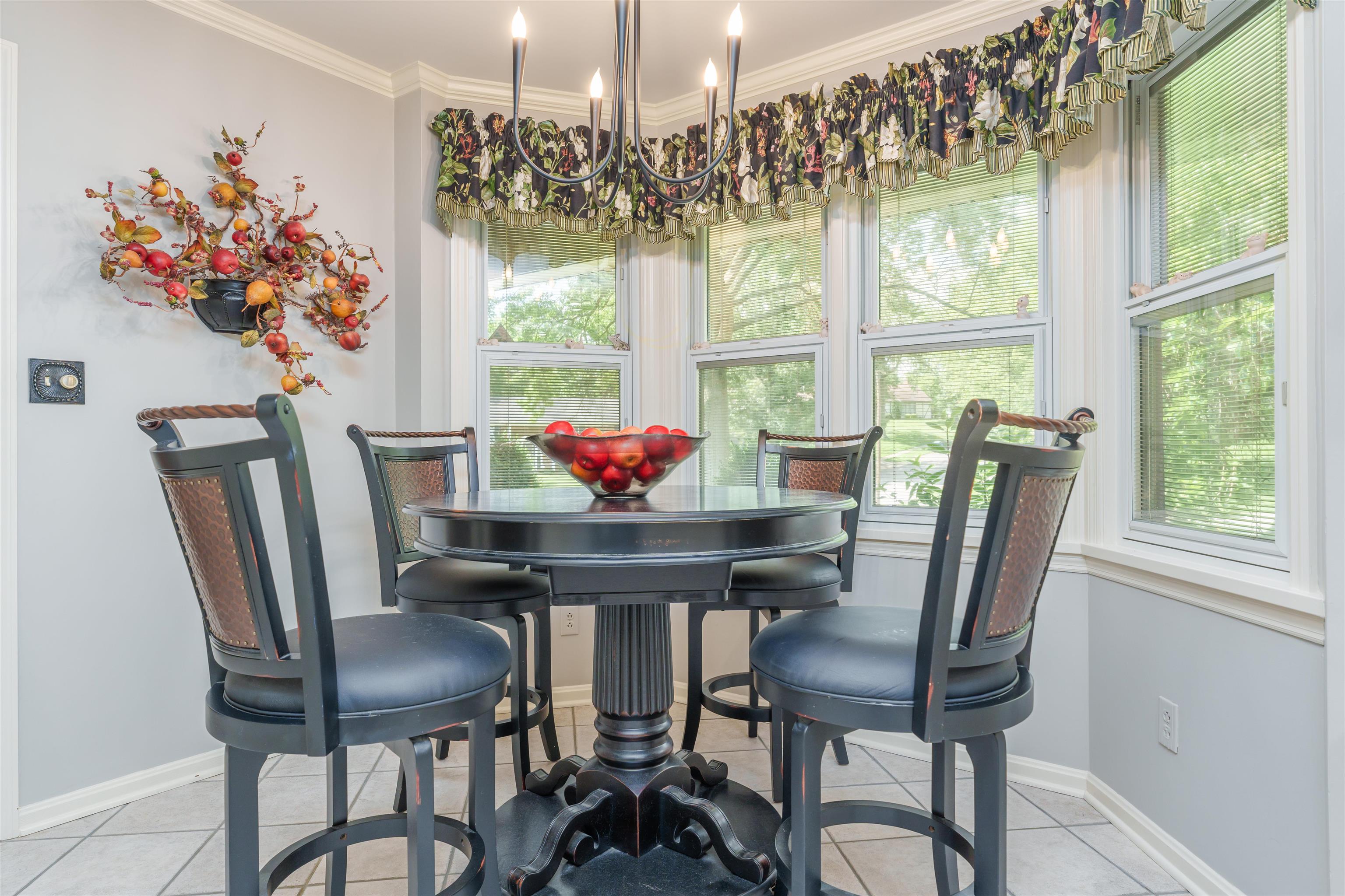 2333 Crescent Hill Drive, Owensboro, Kentucky 42303, 4 Bedrooms Bedrooms, ,3 BathroomsBathrooms,Single Family Residence,For Sale,Crescent Hill Drive,89760