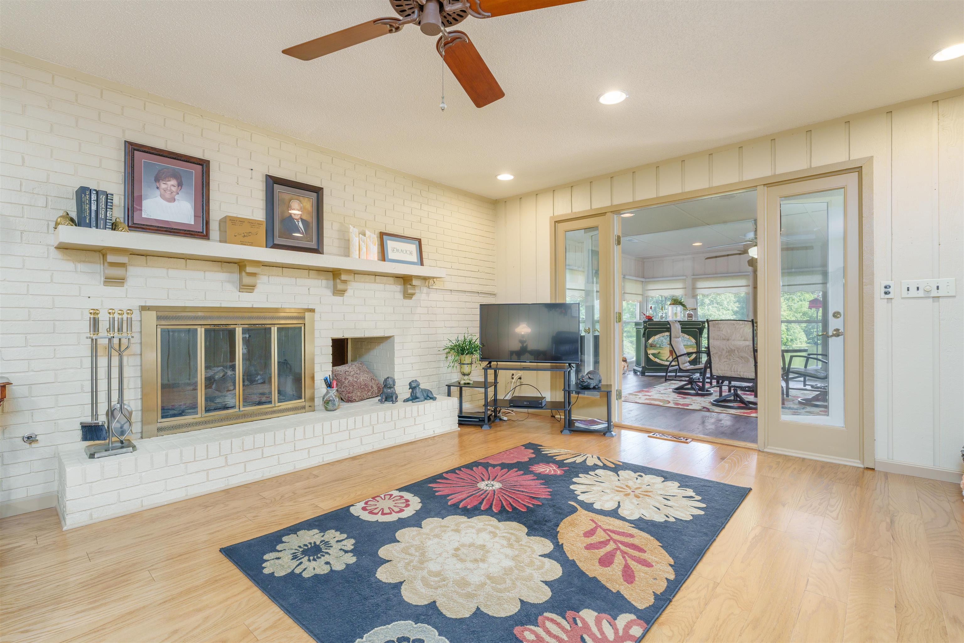 2333 Crescent Hill Drive, Owensboro, Kentucky 42303, 4 Bedrooms Bedrooms, ,3 BathroomsBathrooms,Single Family Residence,For Sale,Crescent Hill Drive,89760